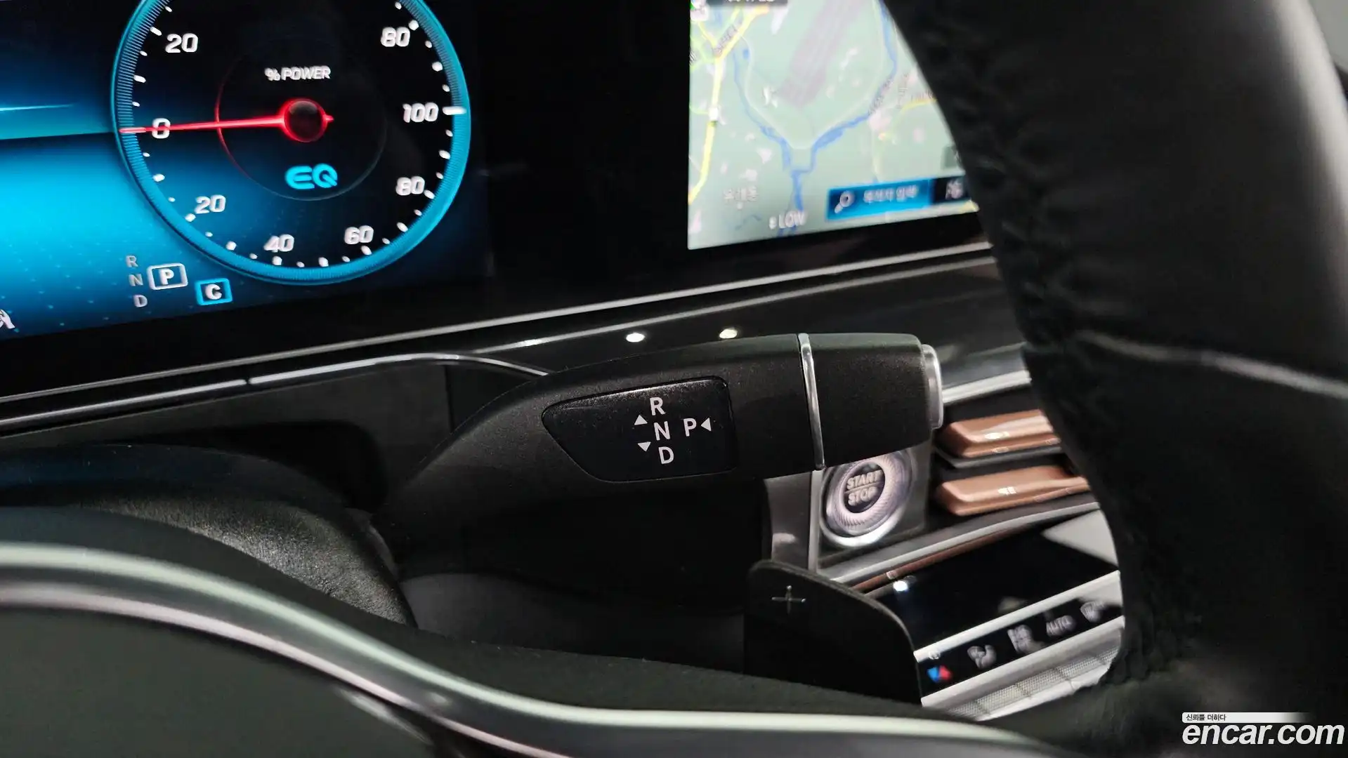 EQC Mercedes-Benz 2020.11-INNER-009