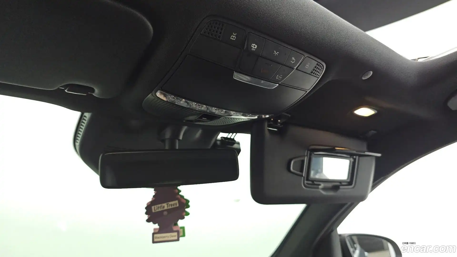 EQC Mercedes-Benz 2020.11-OPTION-023
