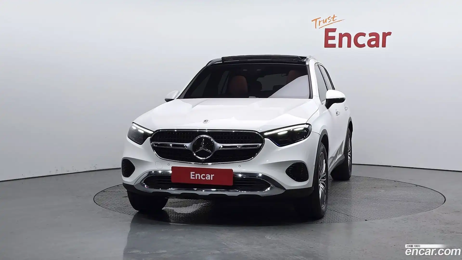 GLC-Class Mercedes-Benz 2025.8-OUTER-003
