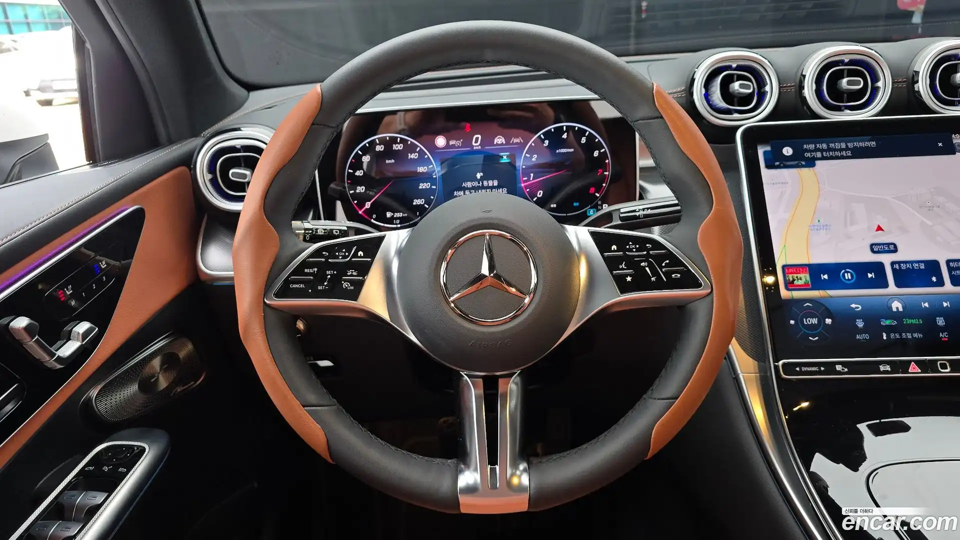 GLC-Class Mercedes-Benz 2025.8-OPTION-017