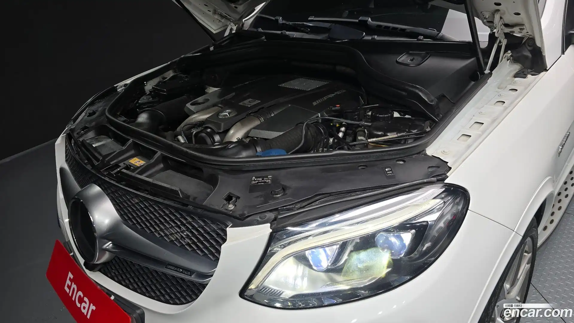 GLE-Class Mercedes-Benz 2016.11-OUTER-006