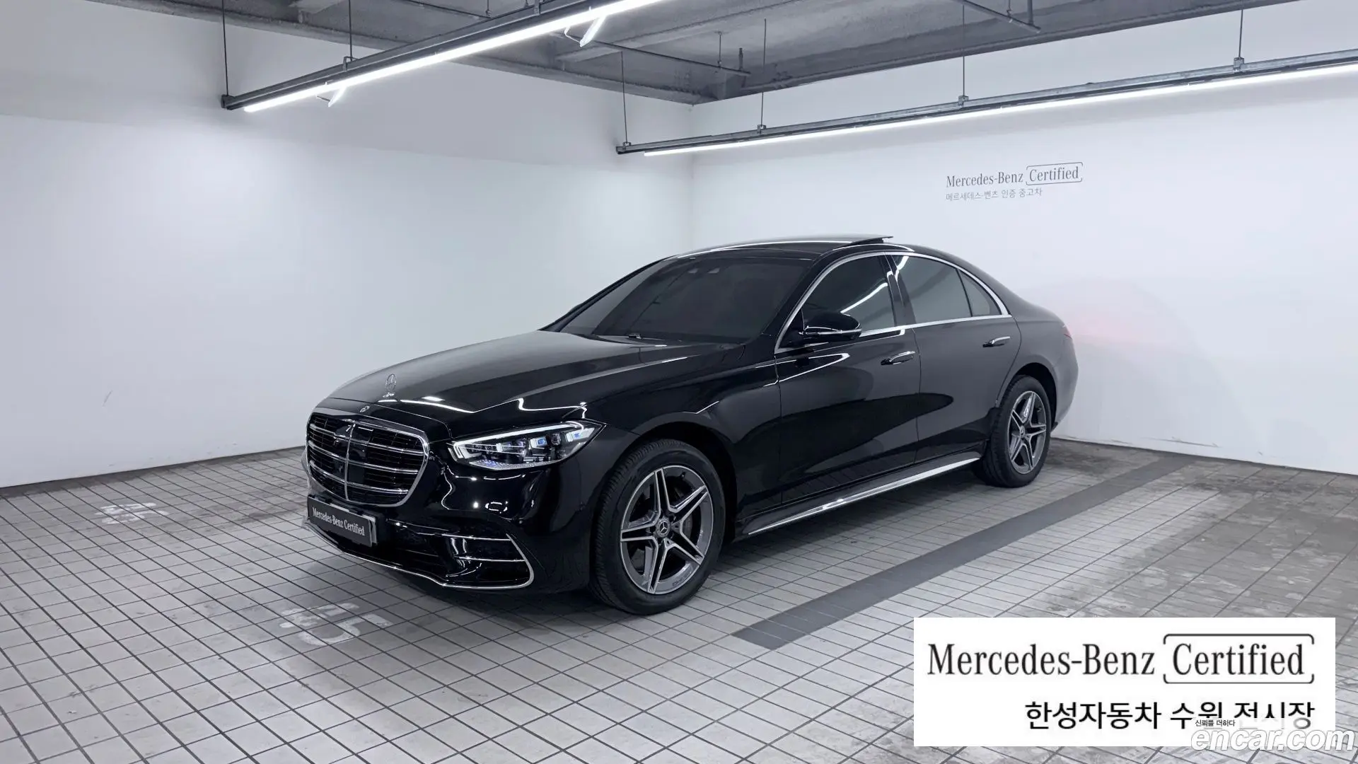 Main__Slider__Photo:S-Class Mercedes-Benz 2023.5-0