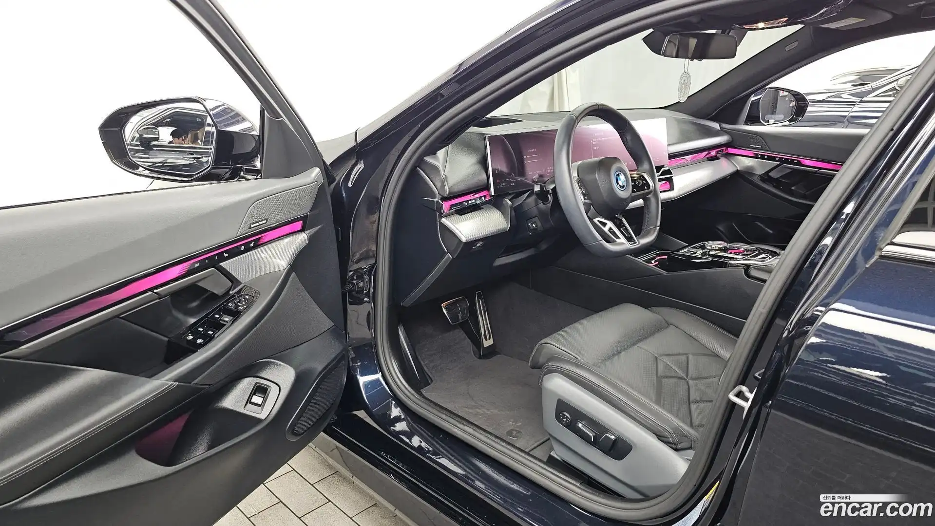 5-Series BMW 2025.11-INNER-010