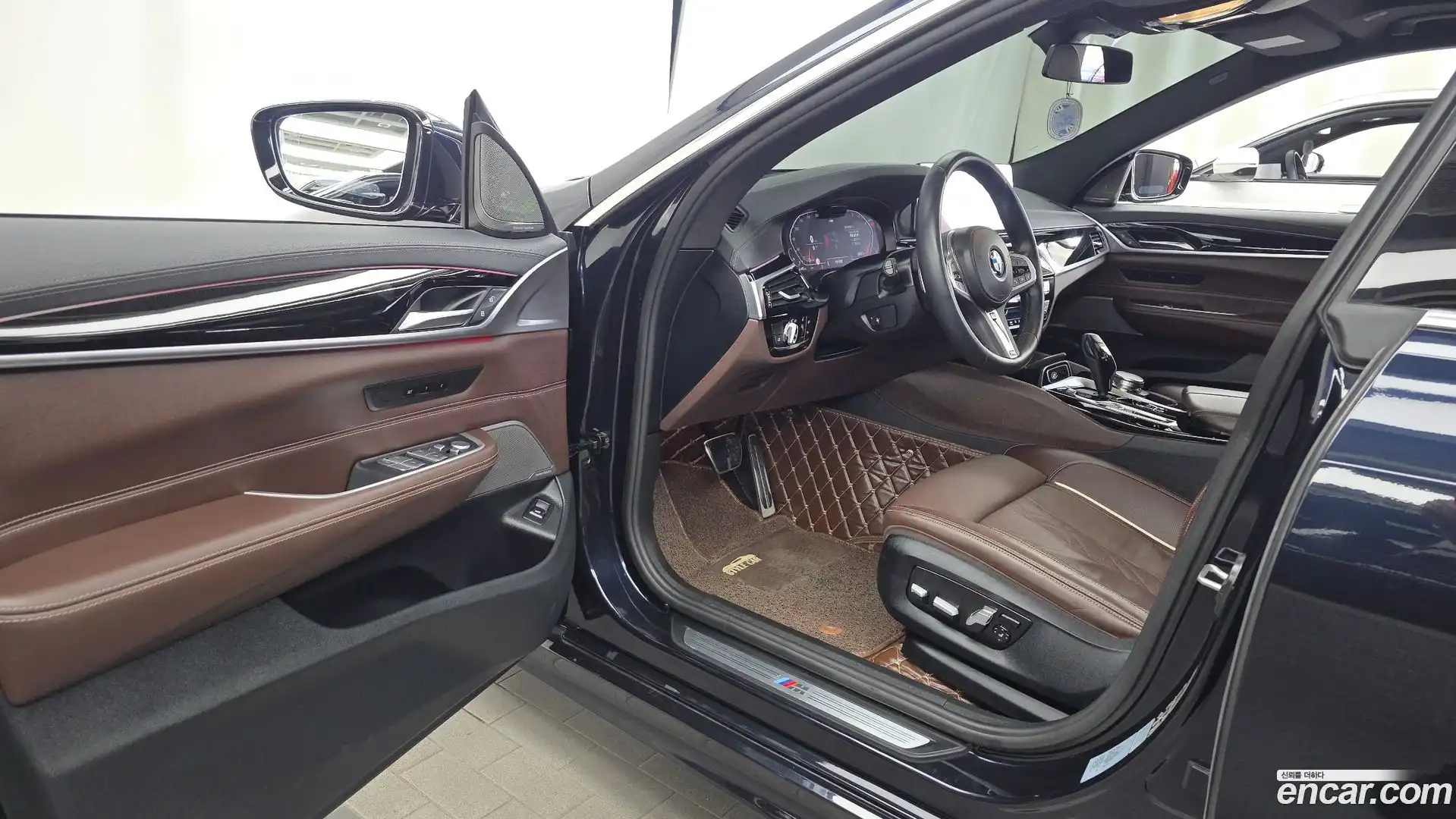 Gran Turismo BMW 2023.5-INNER-010