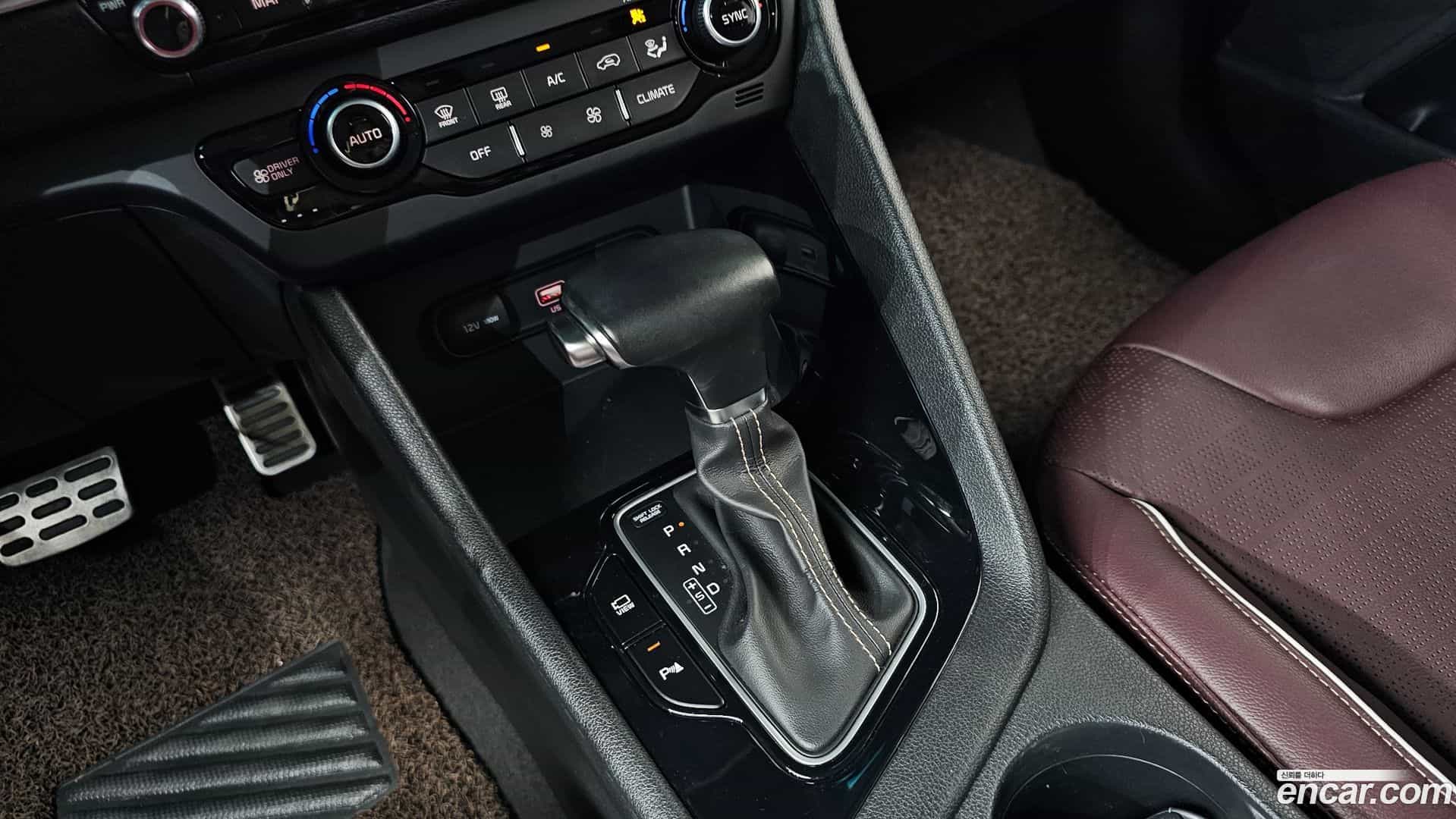 Niro Kia 2020.1-INNER-009