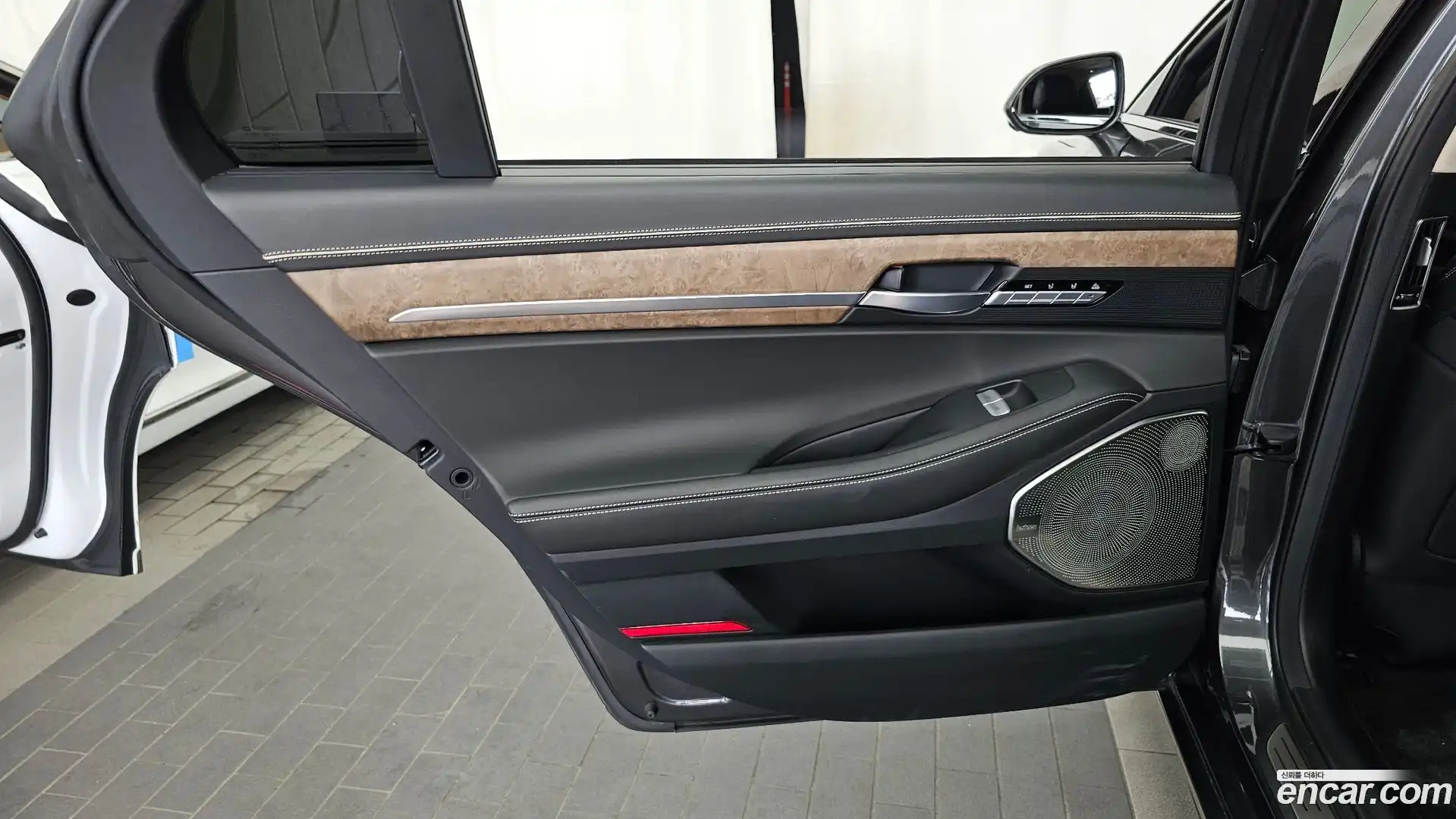 G90 Genesis 2020.8-INNER-035
