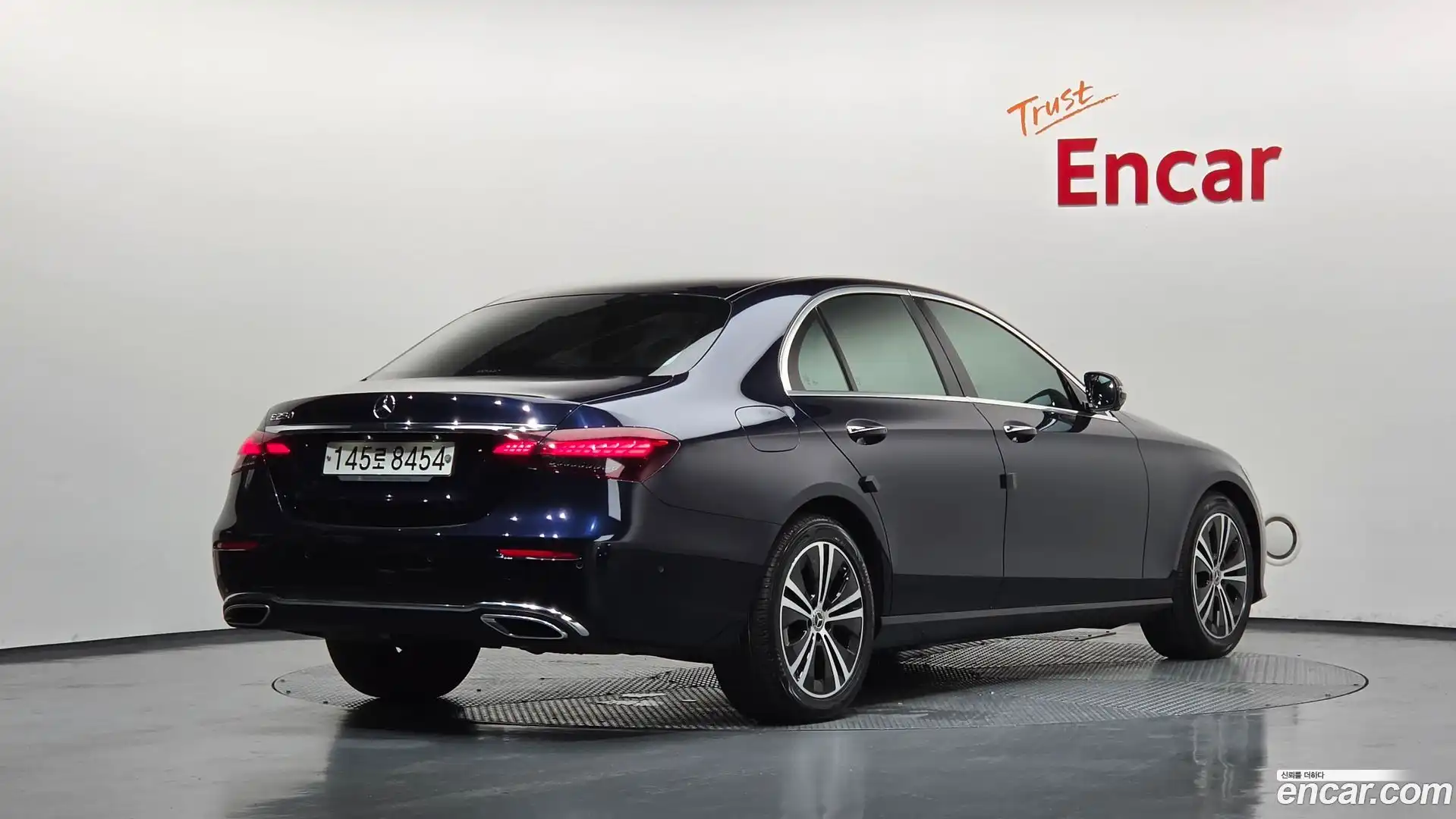 E-Class Mercedes-Benz 2022.1-OUTER-002
