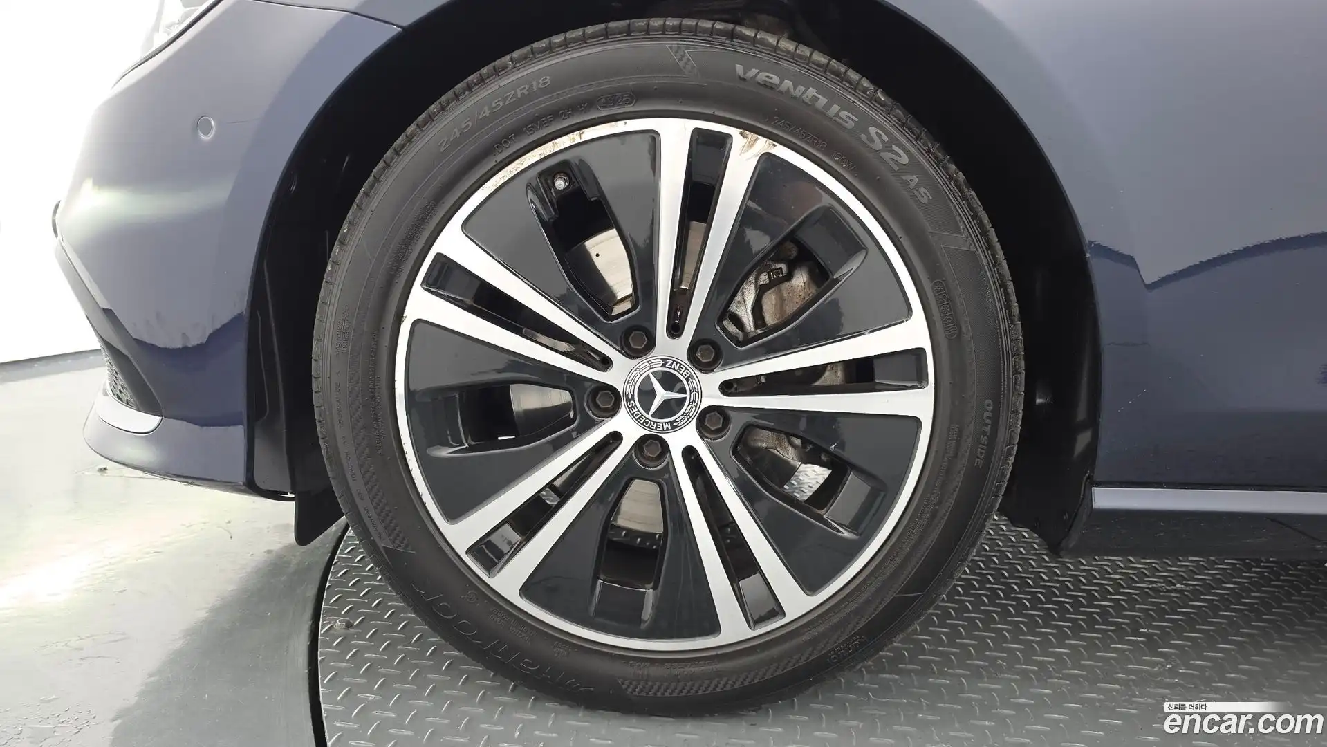 E-Class Mercedes-Benz 2022.1-OUTER-005