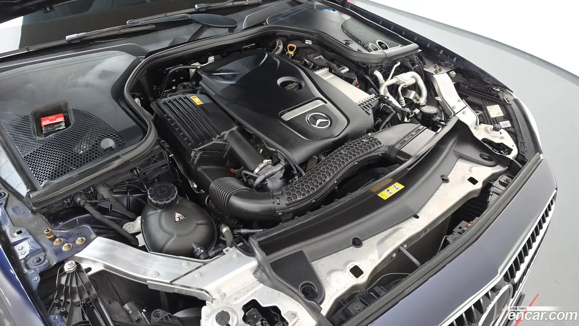 E-Class Mercedes-Benz 2022.1-OUTER-006
