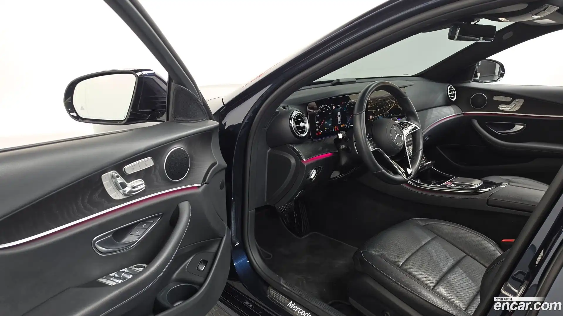 E-Class Mercedes-Benz 2022.1-INNER-010