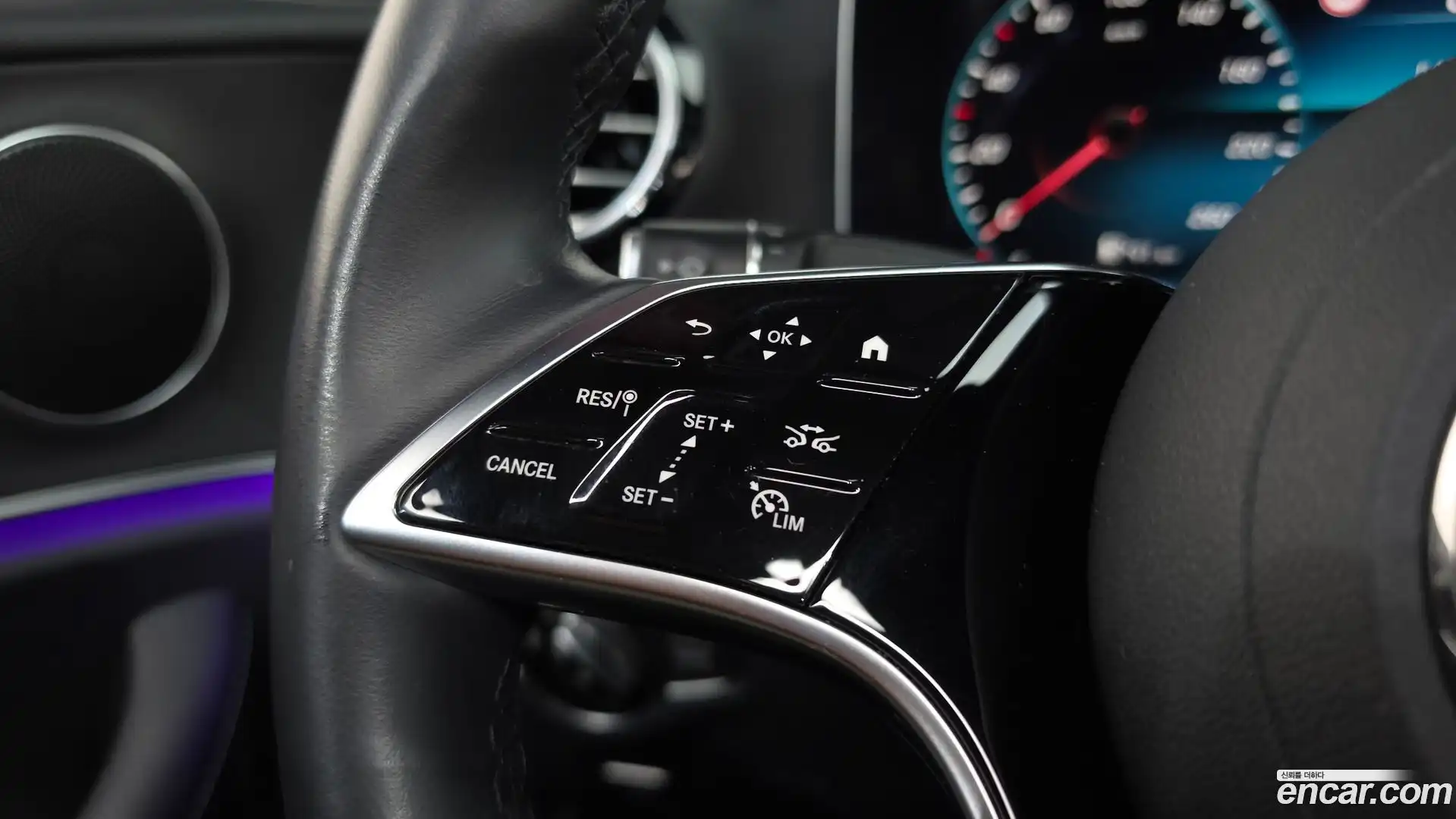 E-Class Mercedes-Benz 2022.1-OPTION-020