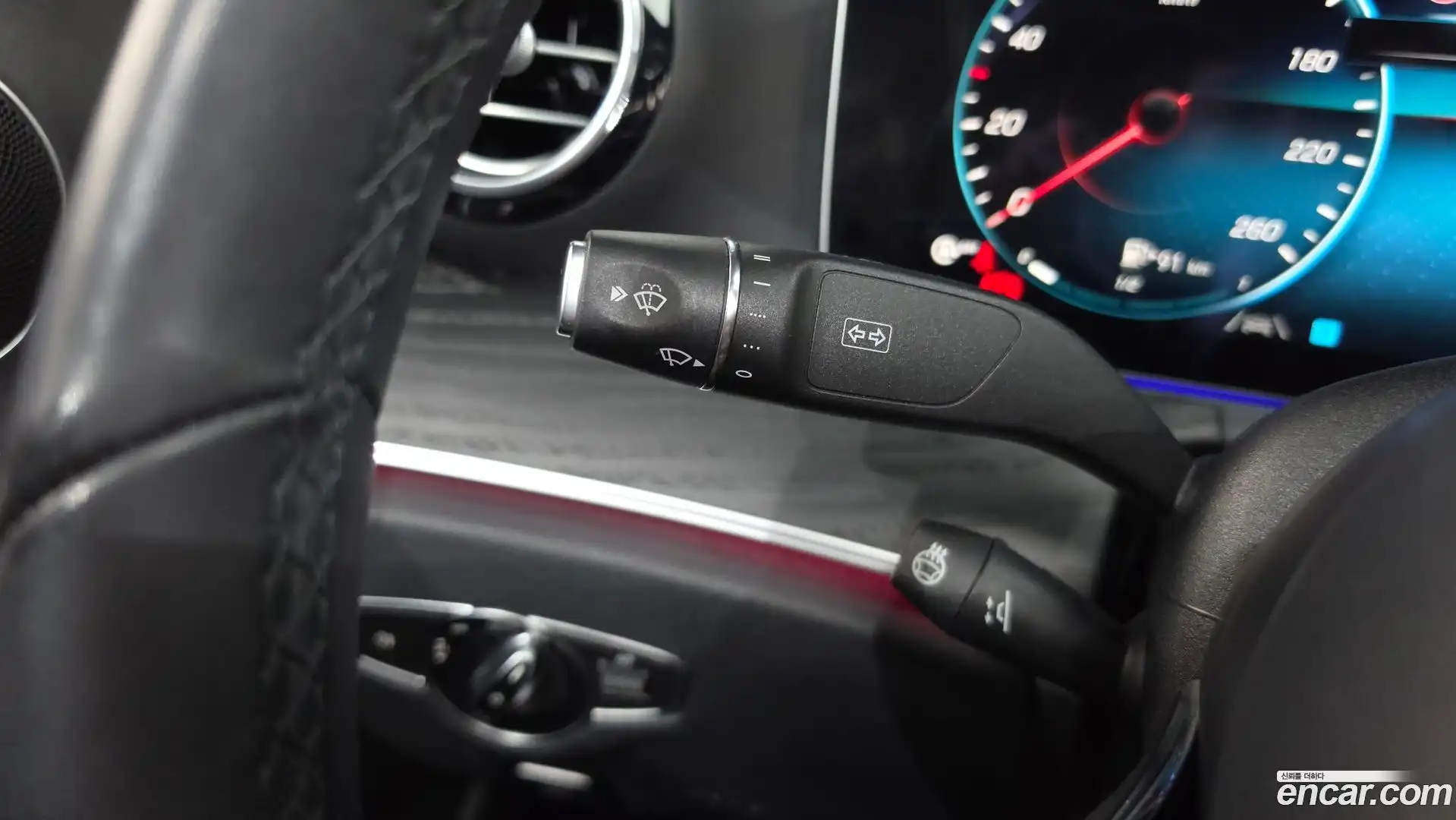 E-Class Mercedes-Benz 2022.1-OPTION-043