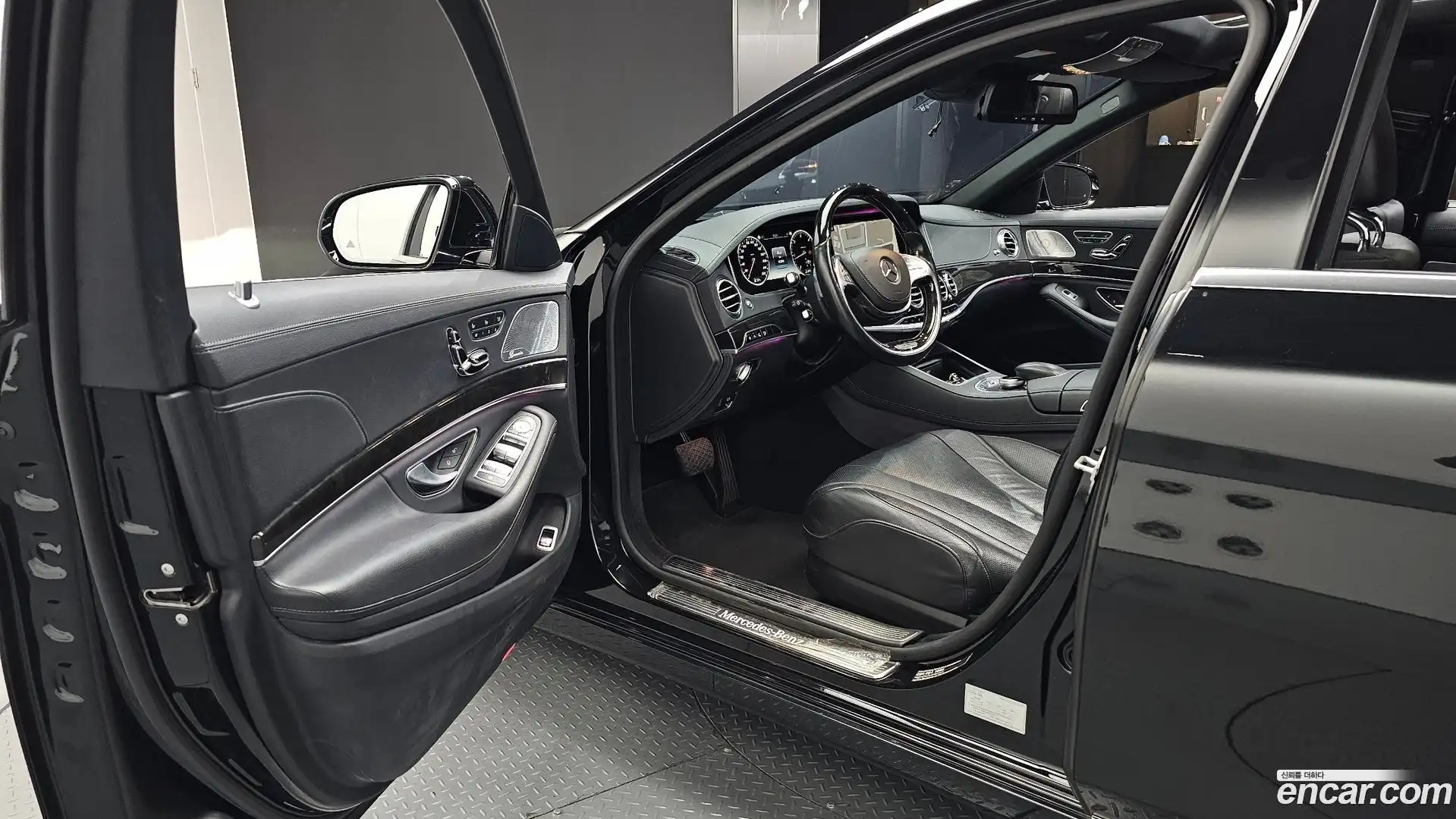 S-Class Mercedes-Benz 2015.3-INNER-010