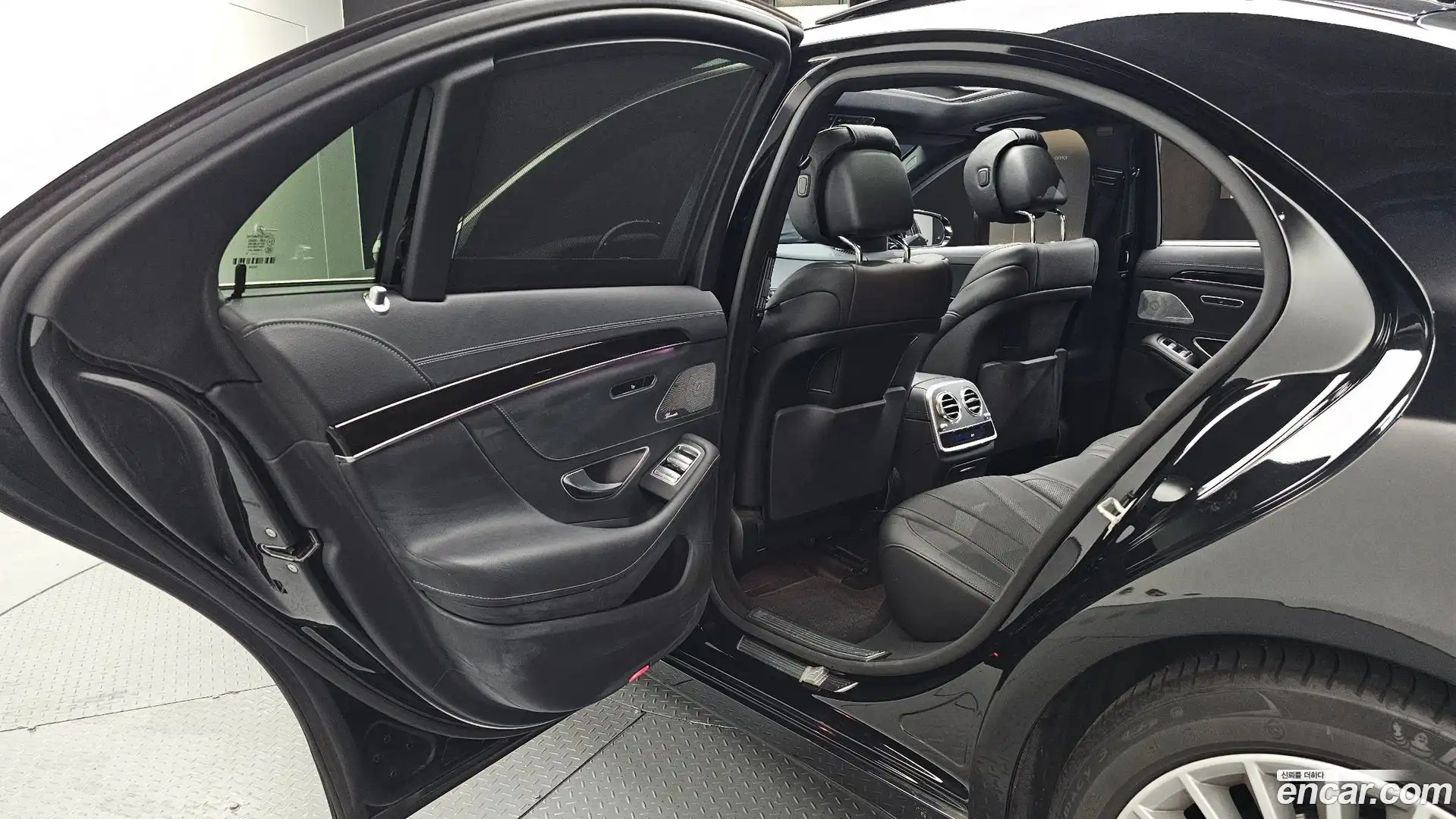 S-Class Mercedes-Benz 2015.3-OPTION-015