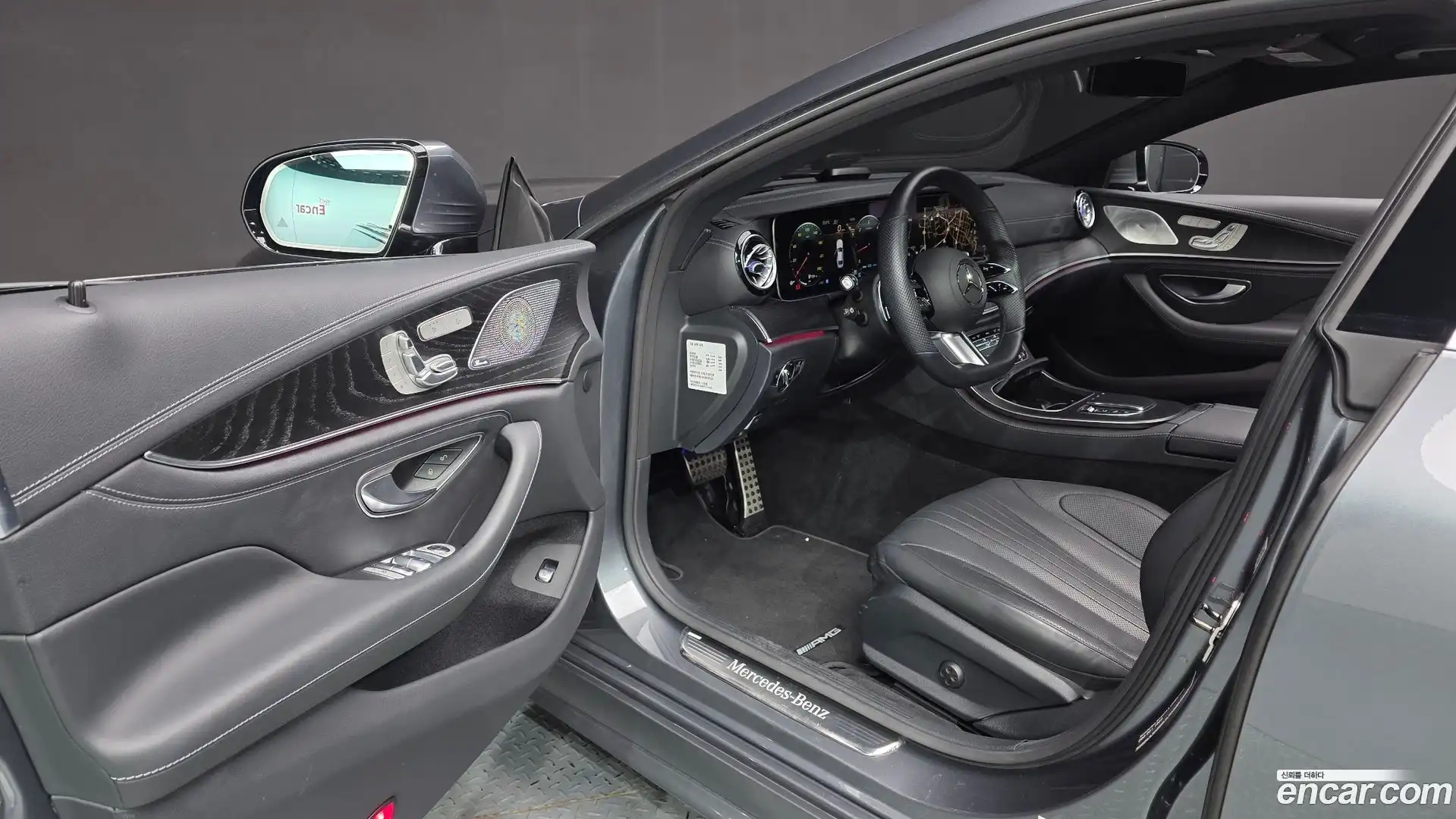 CLS-Class Mercedes-Benz 2022.5-INNER-010