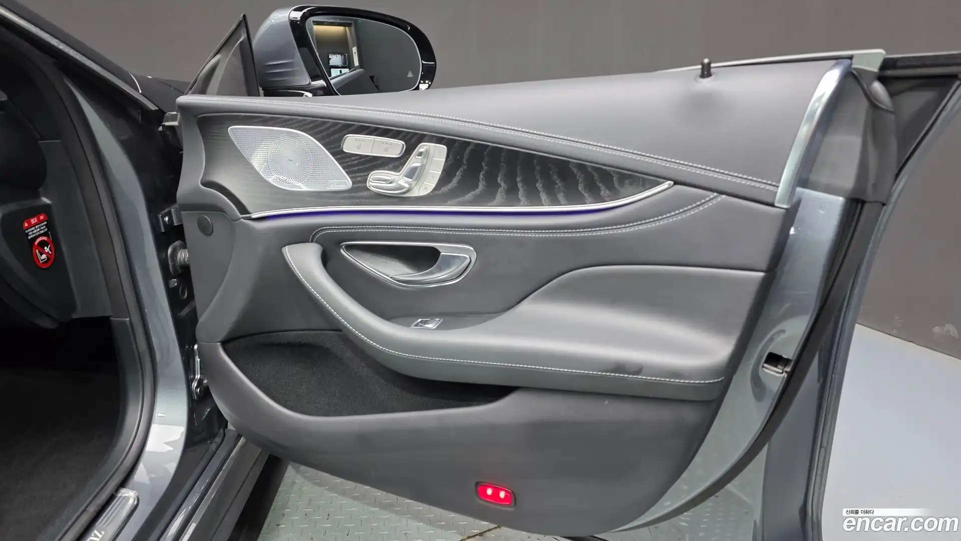 CLS-Class Mercedes-Benz 2022.5-INNER-034