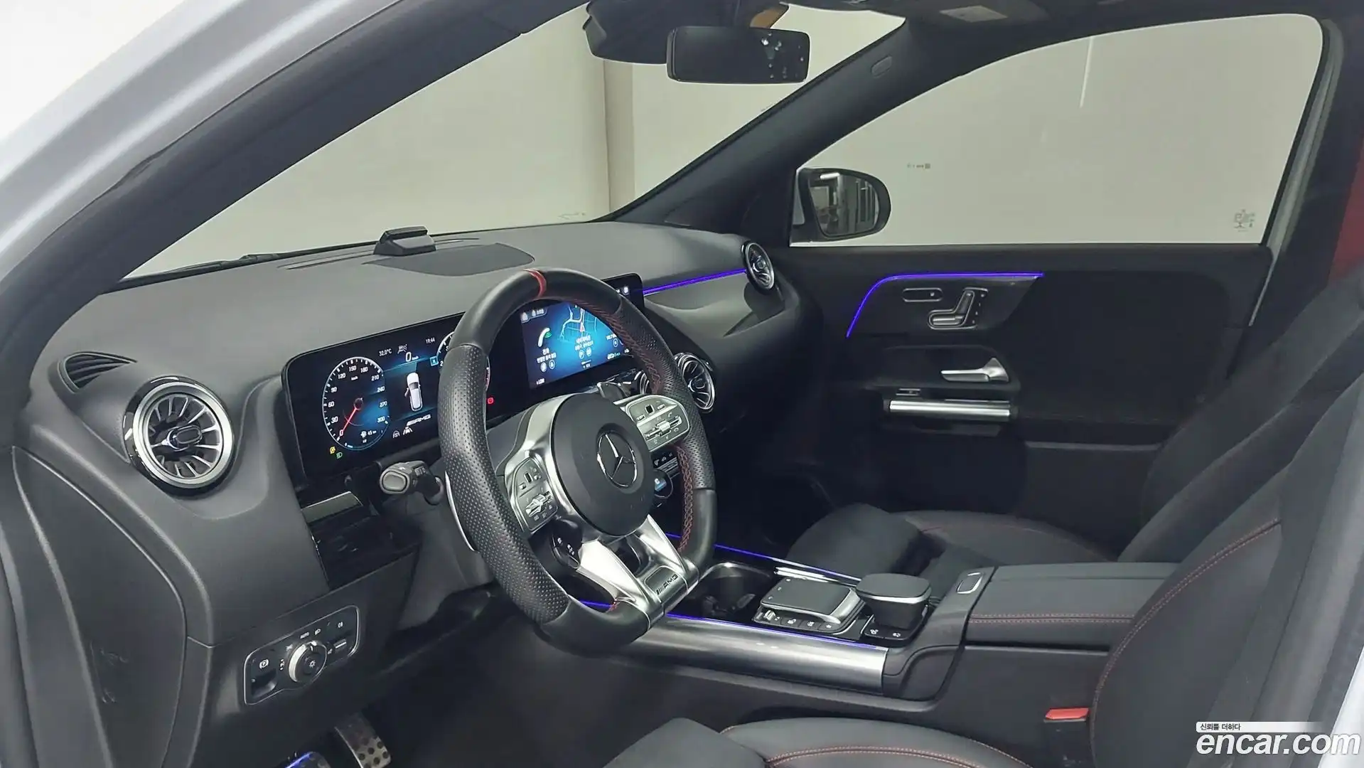 GLA-Class Mercedes-Benz 2022.11-OPTION-018
