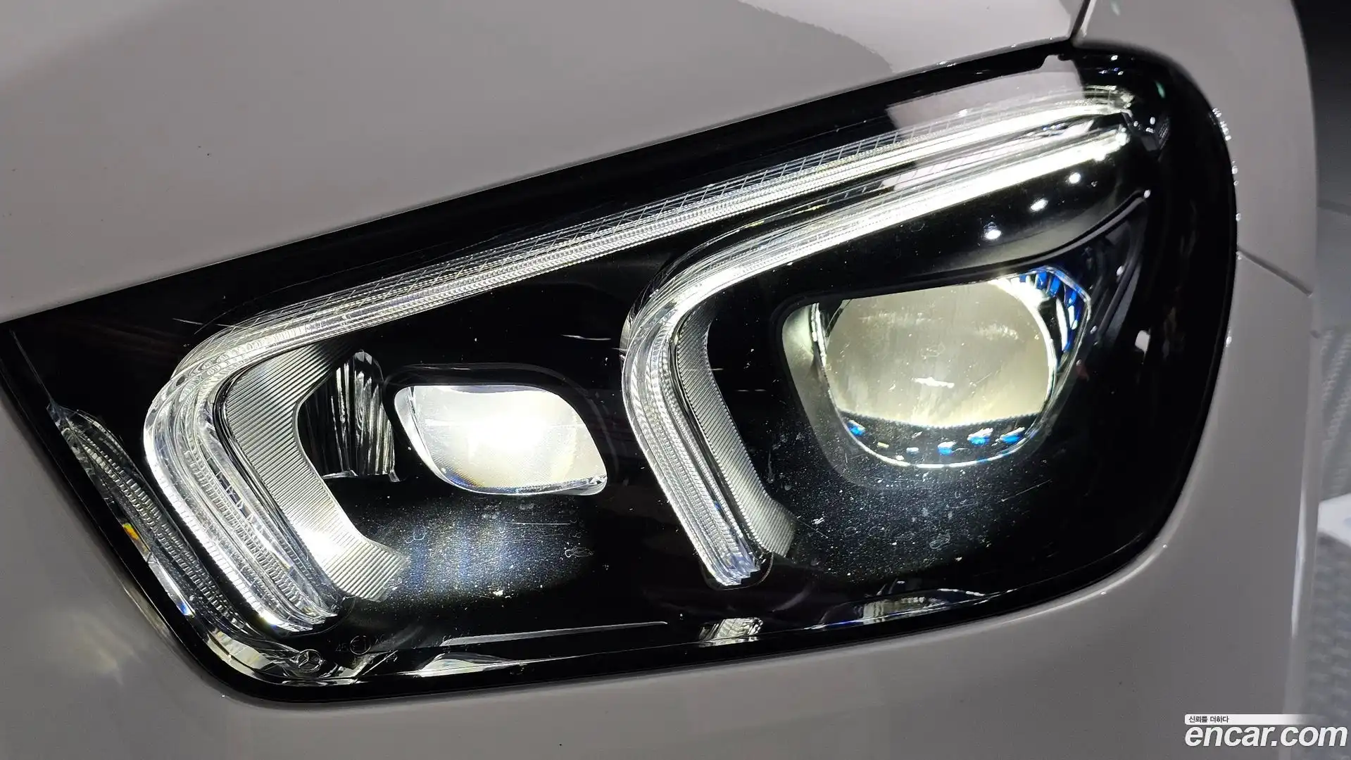GLE-Class Mercedes-Benz 2023.8-OUTER-032