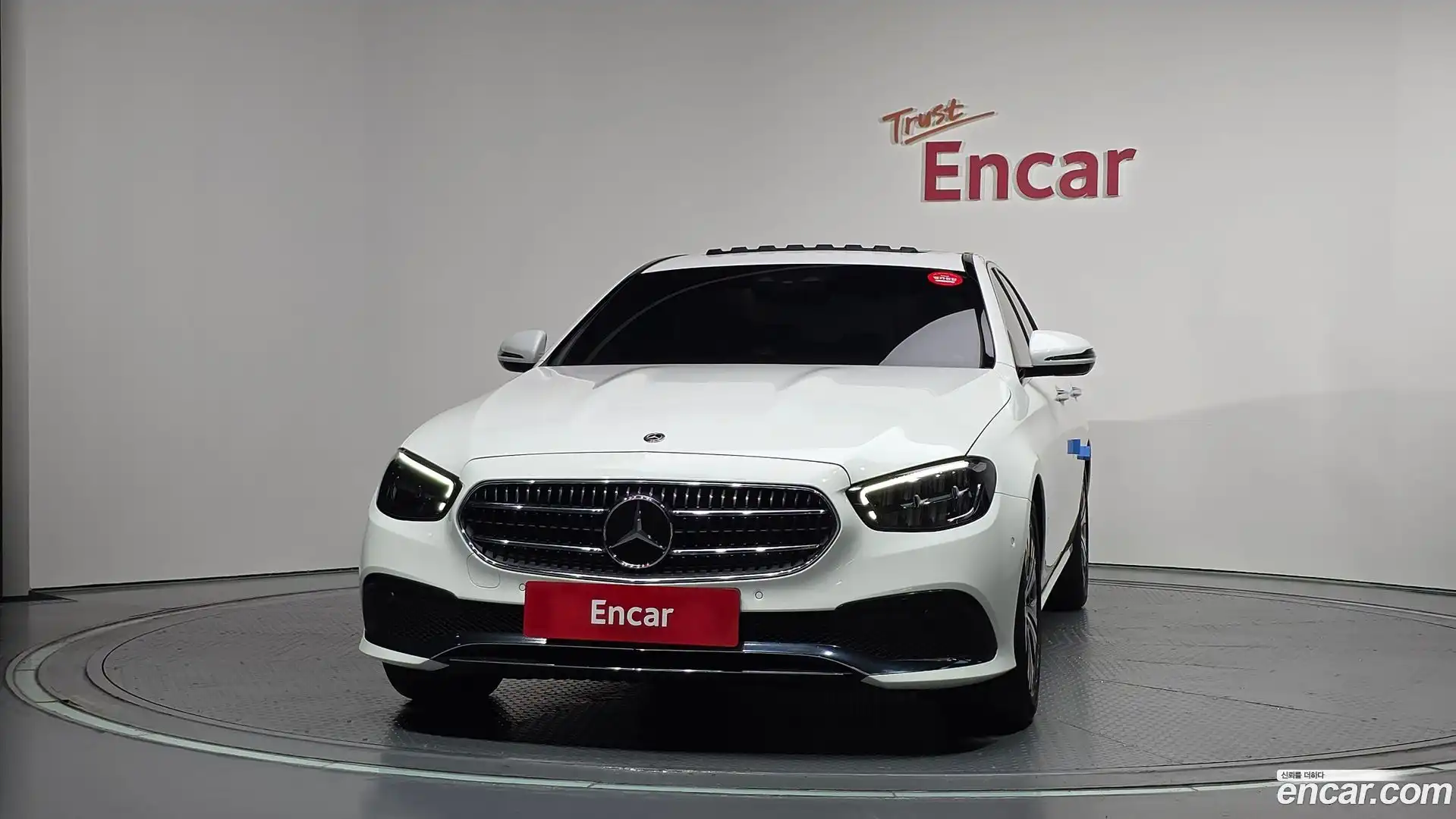 E-Class Mercedes-Benz 2020.11-OUTER-003