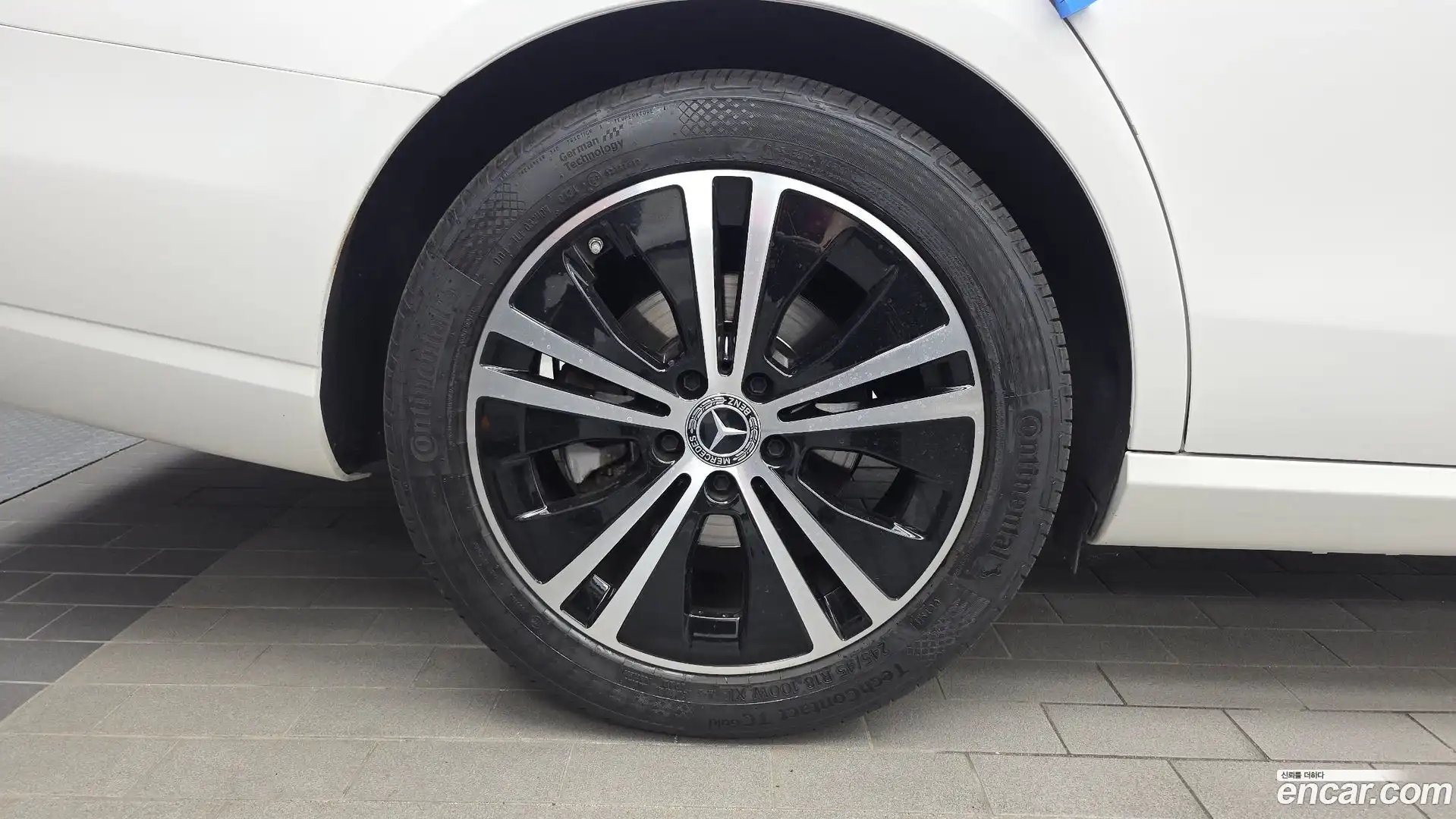 E-Class Mercedes-Benz 2020.11-OUTER-005