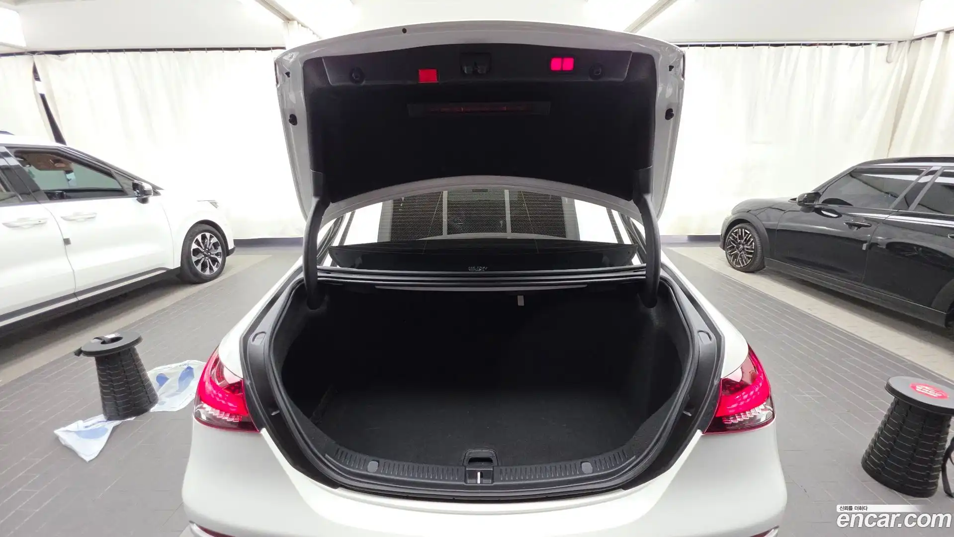 E-Class Mercedes-Benz 2020.11-OPTION-024