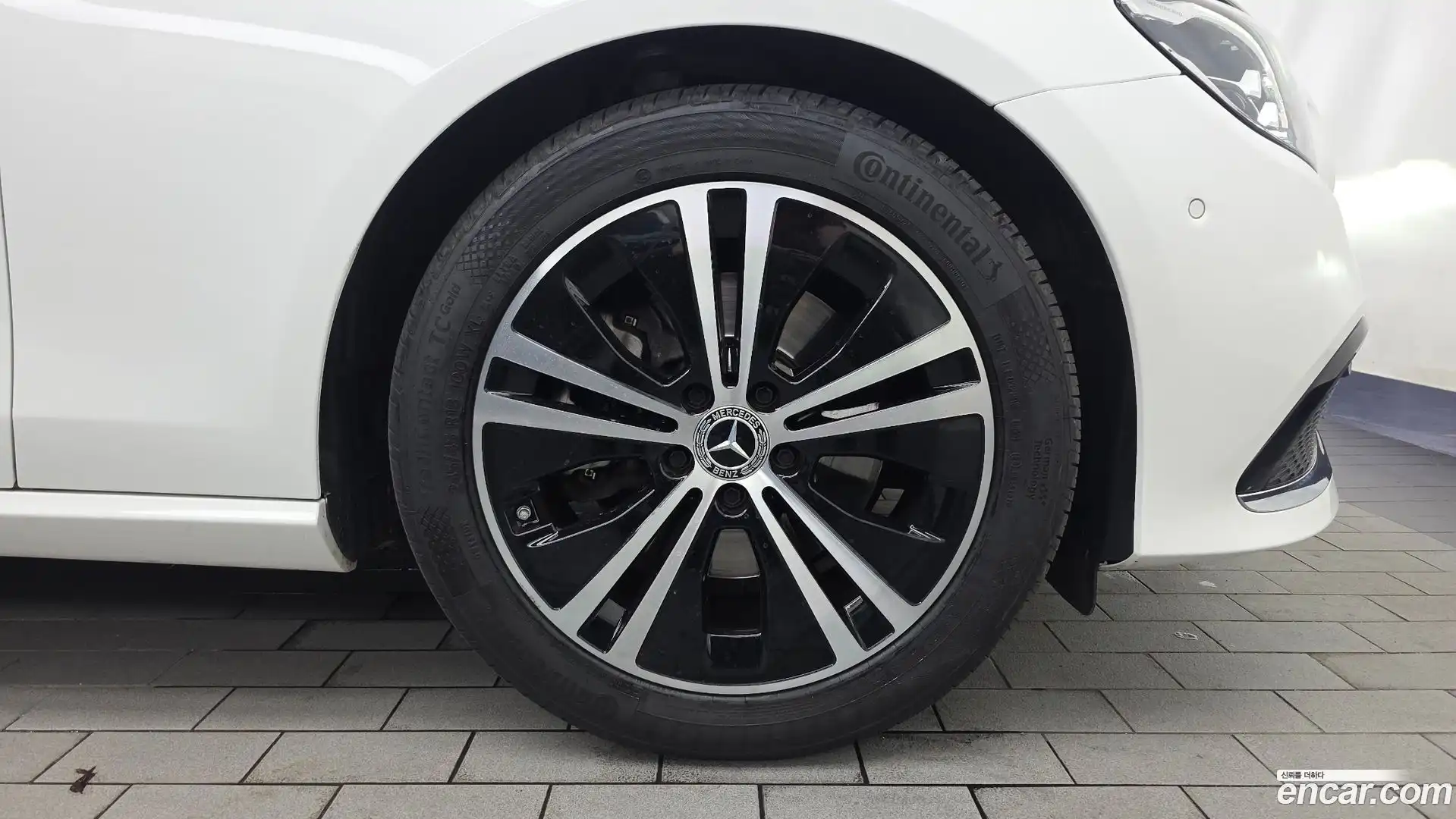 E-Class Mercedes-Benz 2020.11-OUTER-031