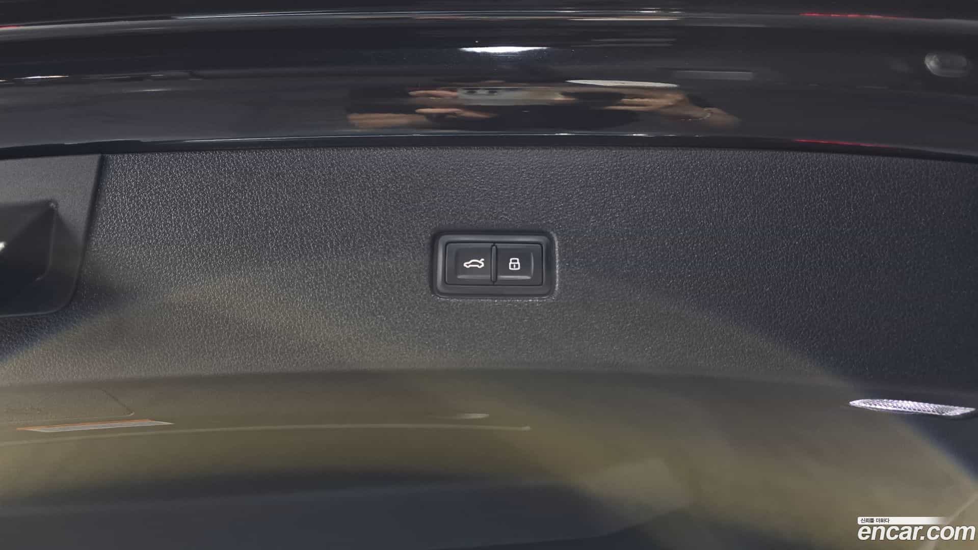 Q8 Audi 2022.5-OPTION-021