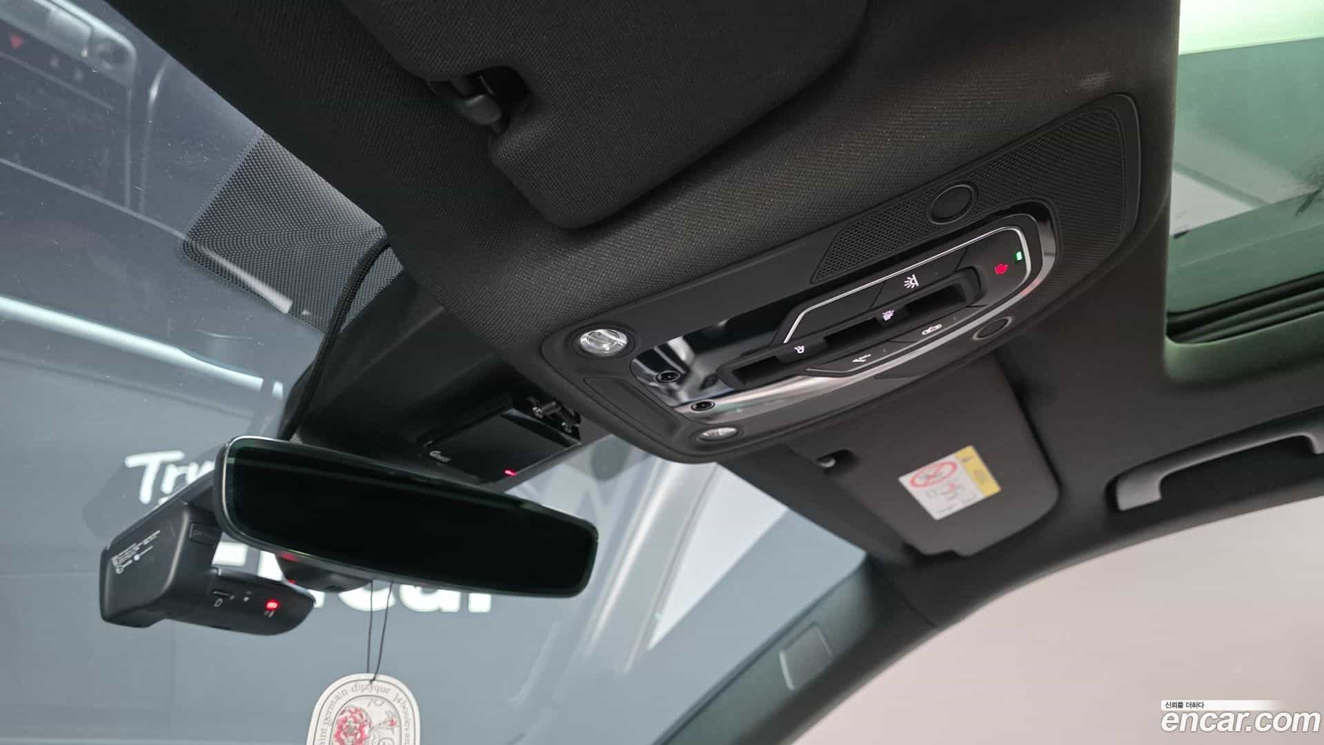 Q8 Audi 2022.5-OPTION-024
