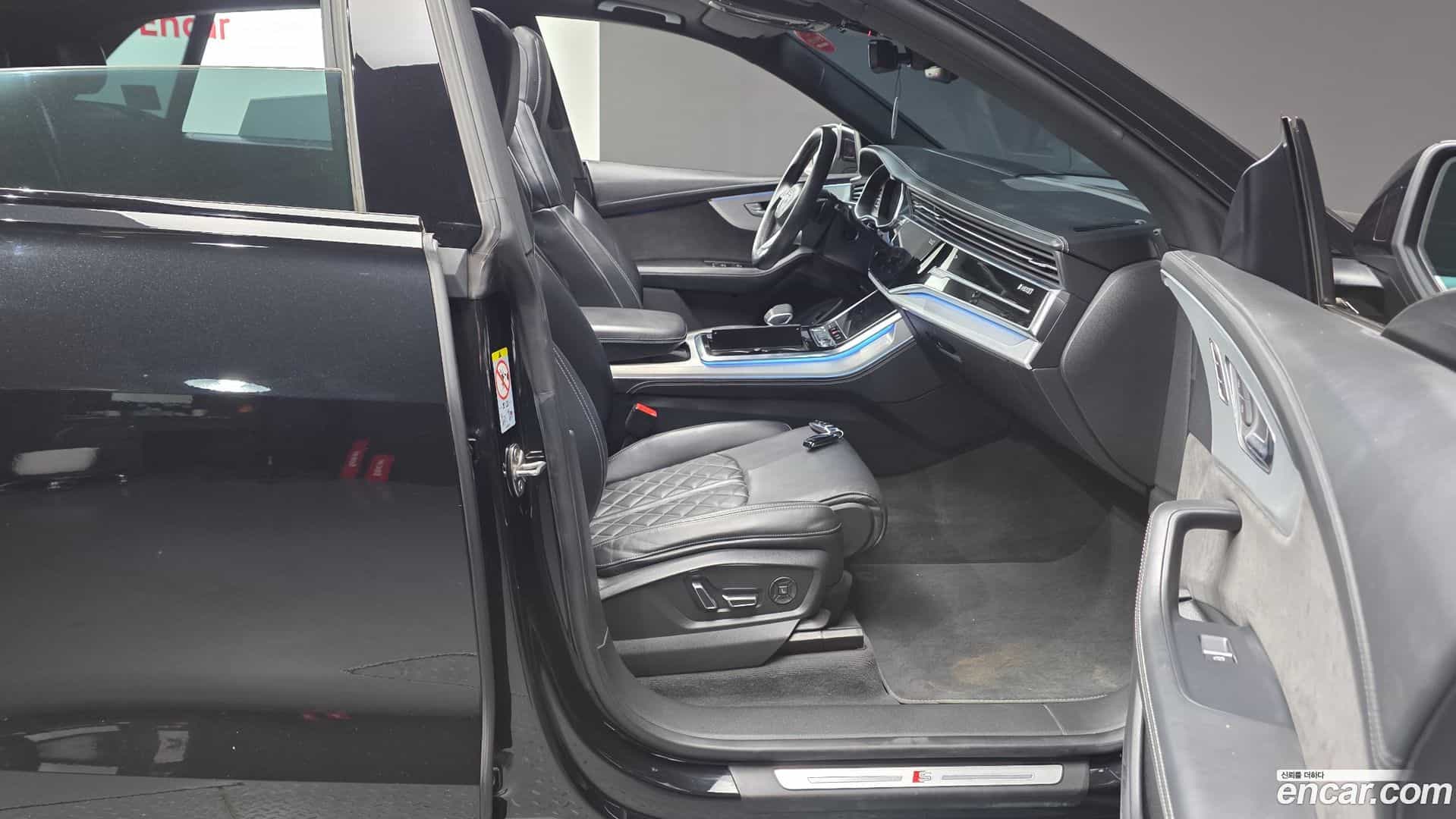Q8 Audi 2022.5-INNER-036