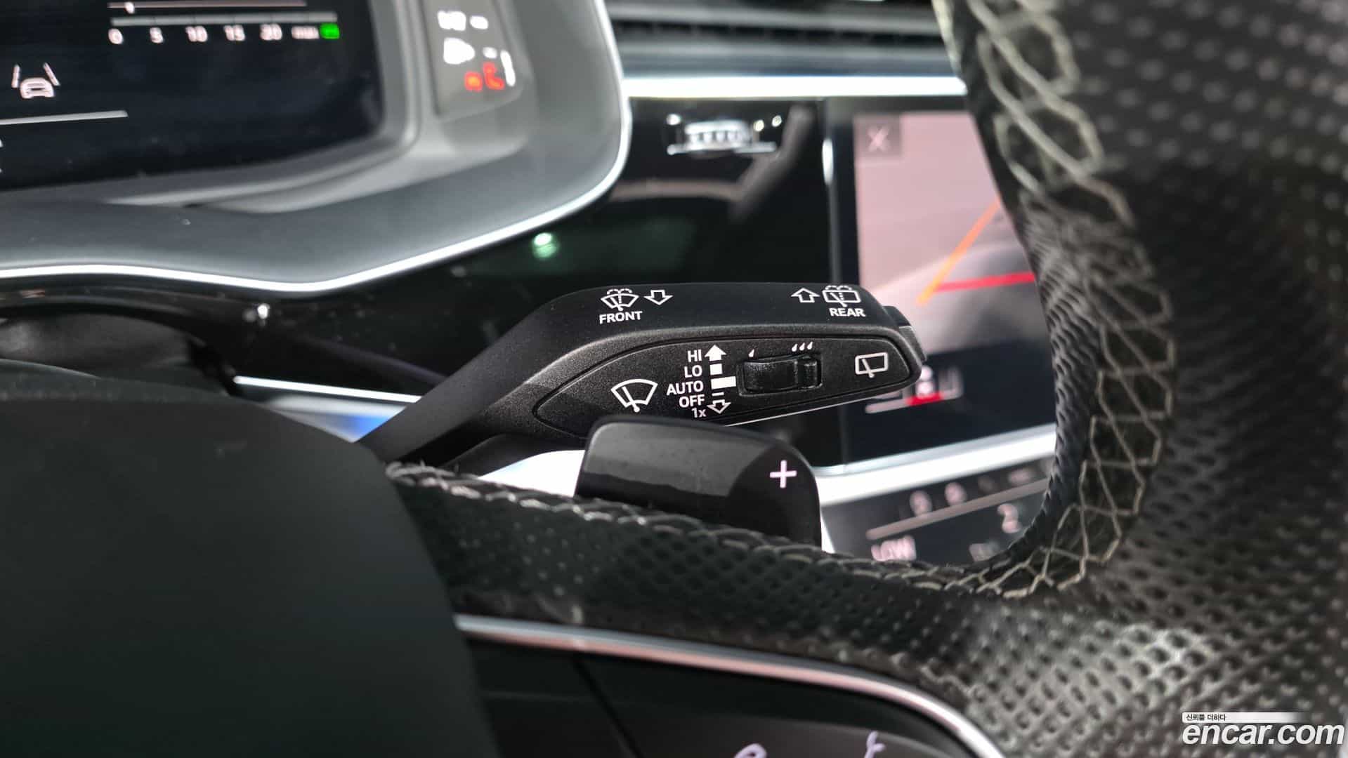 Q8 Audi 2022.5-OPTION-042
