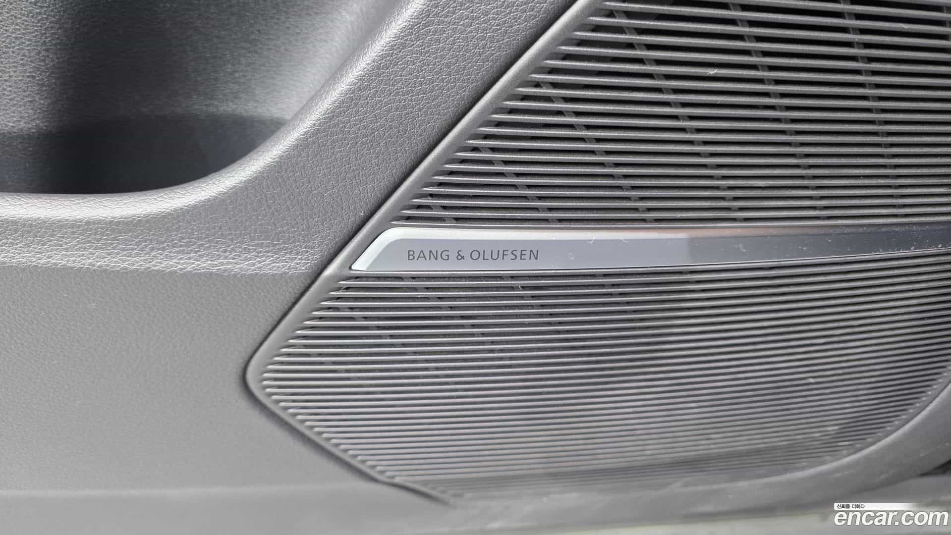 Q8 Audi 2022.5-OPTION-043