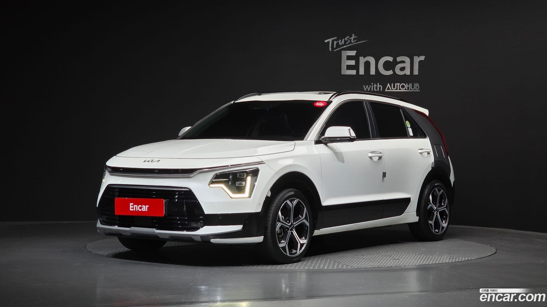 Main__Slider__Photo:Niro Kia 2022.5-0