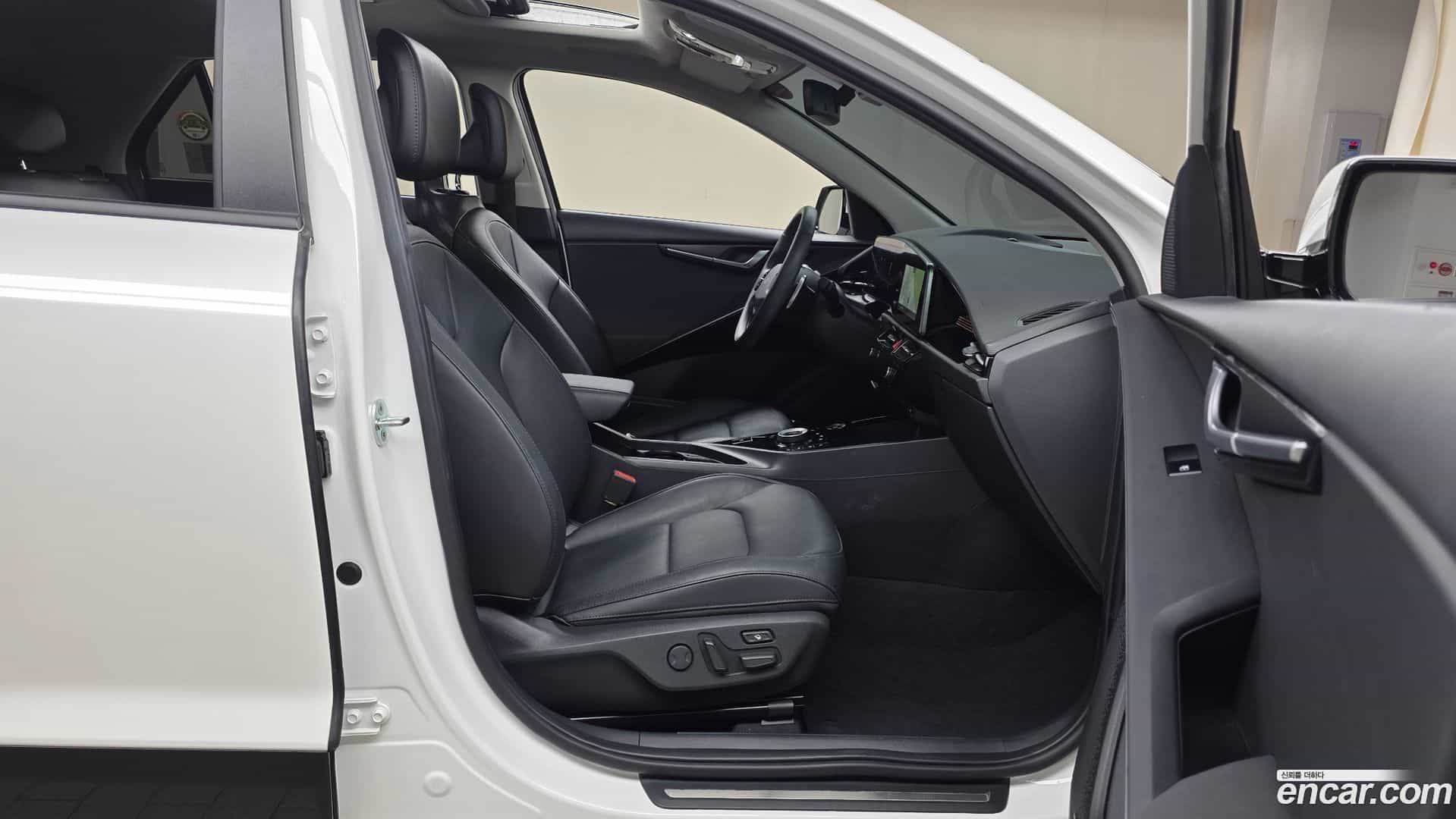 Niro Kia 2022.5-INNER-036