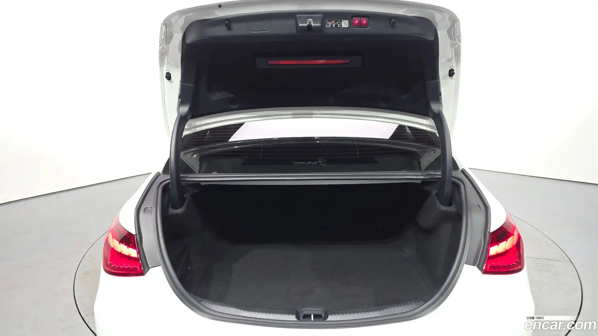 C-Class Mercedes-Benz 2024.2-OPTION-024