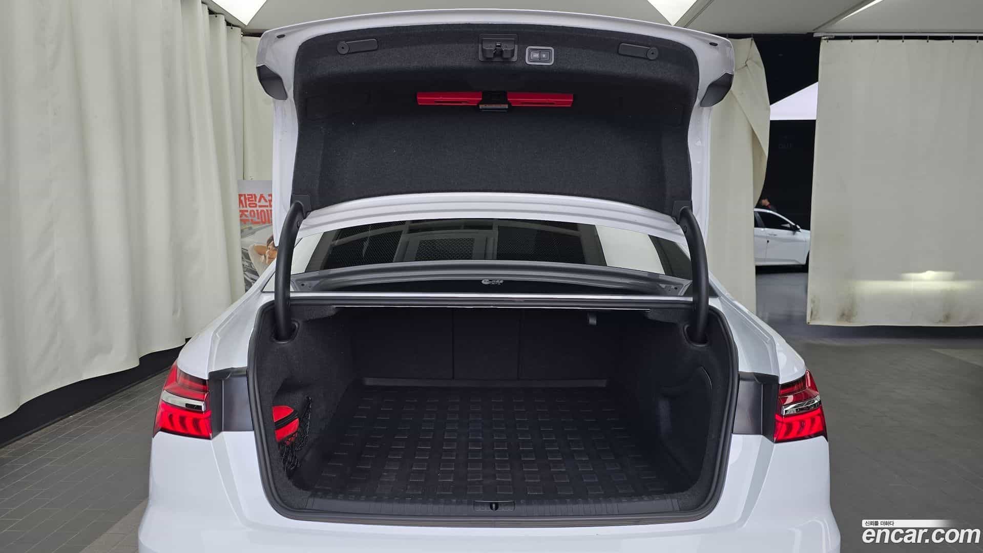 A6 Audi 2022.5-OPTION-024