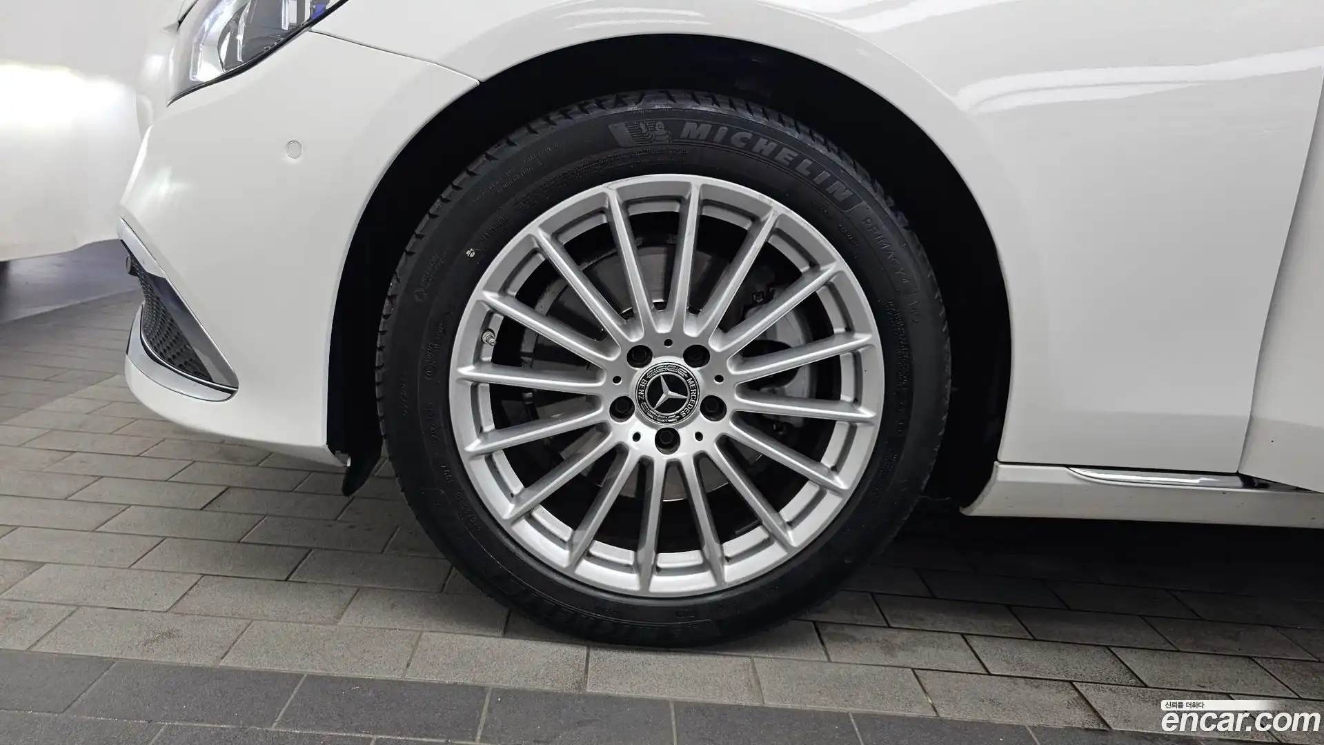 E-Class Mercedes-Benz 2021.0-OUTER-005