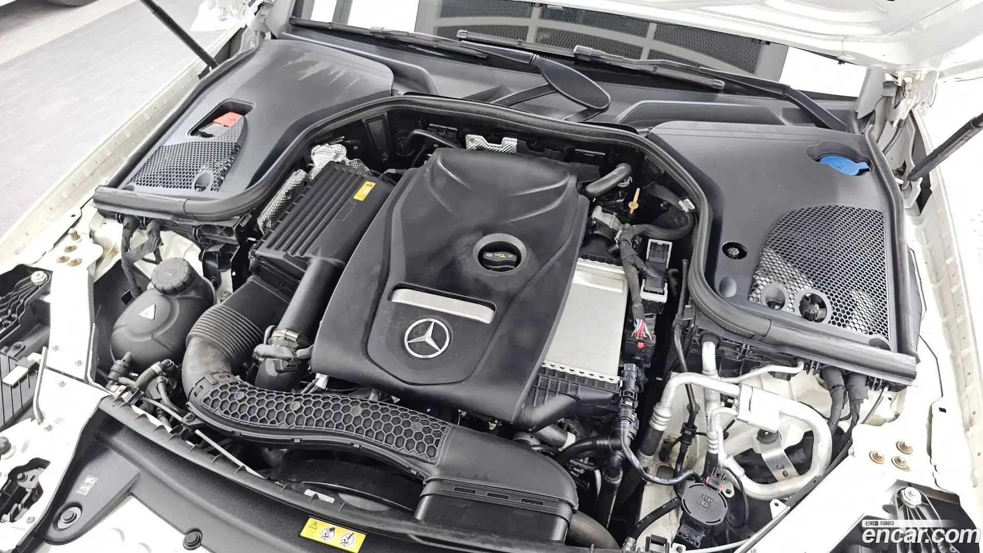 E-Class Mercedes-Benz 2021.0-OUTER-006