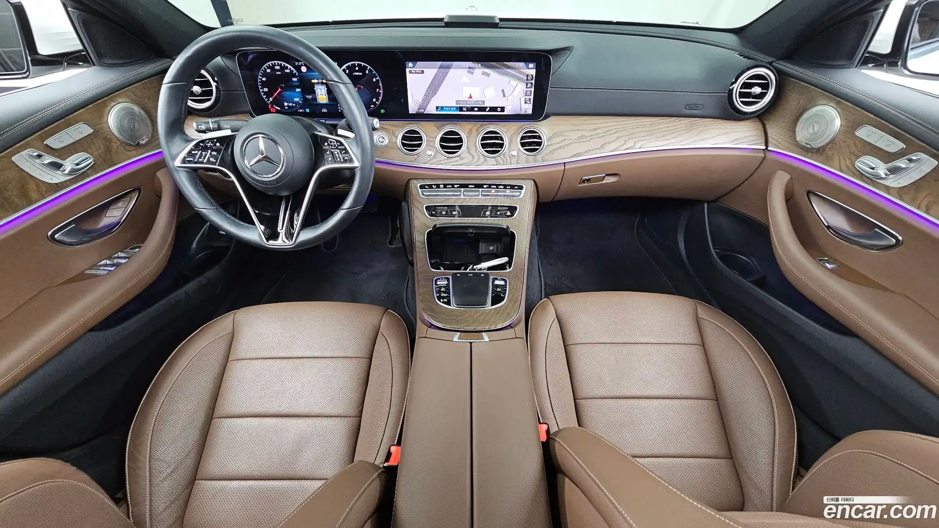 E-Class Mercedes-Benz 2021.0-INNER-007