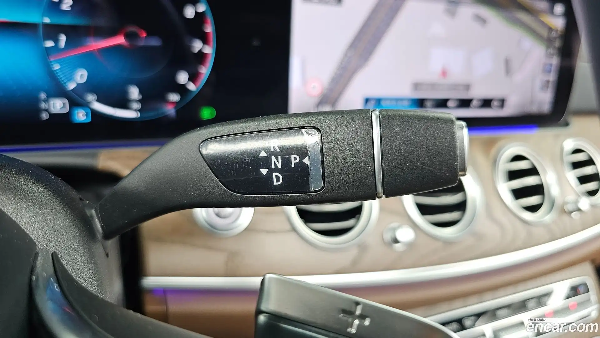 E-Class Mercedes-Benz 2021.0-INNER-009