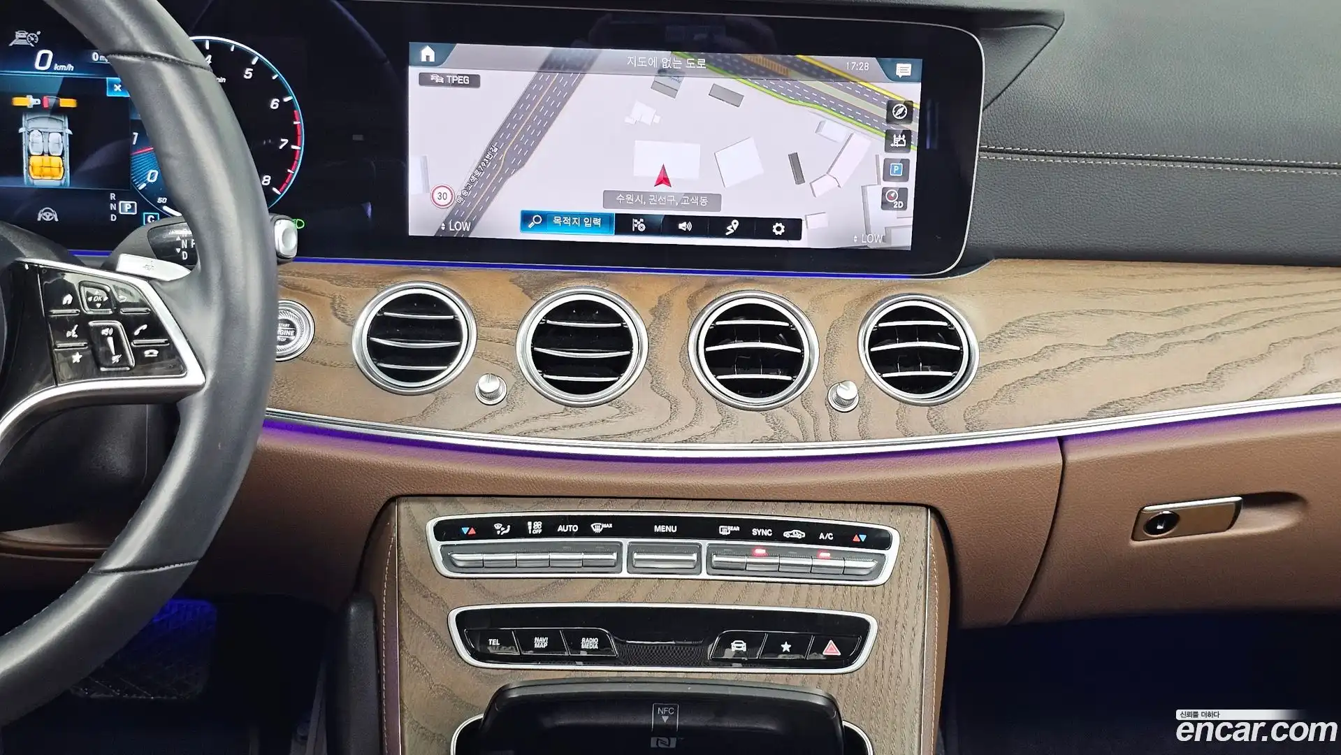 E-Class Mercedes-Benz 2021.0-OPTION-018