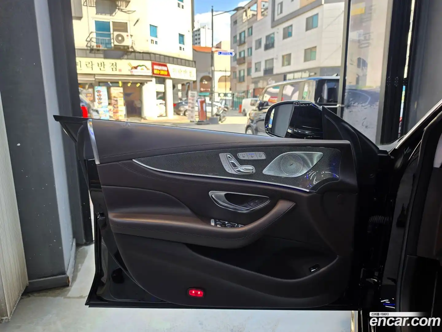 CLS-Class Mercedes-Benz 2018.9-OPTION-021