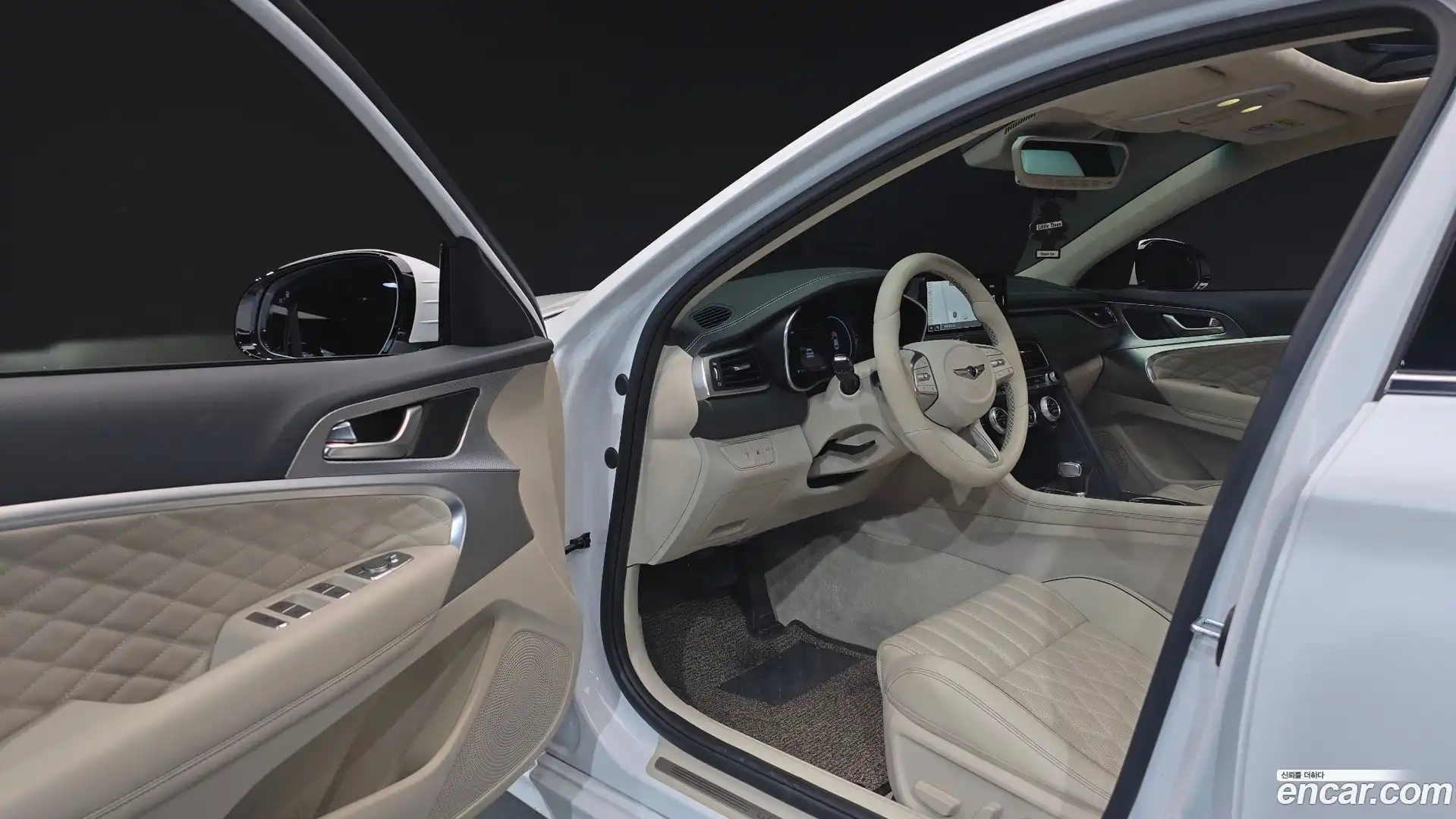 G70 Genesis 2021.11-INNER-010