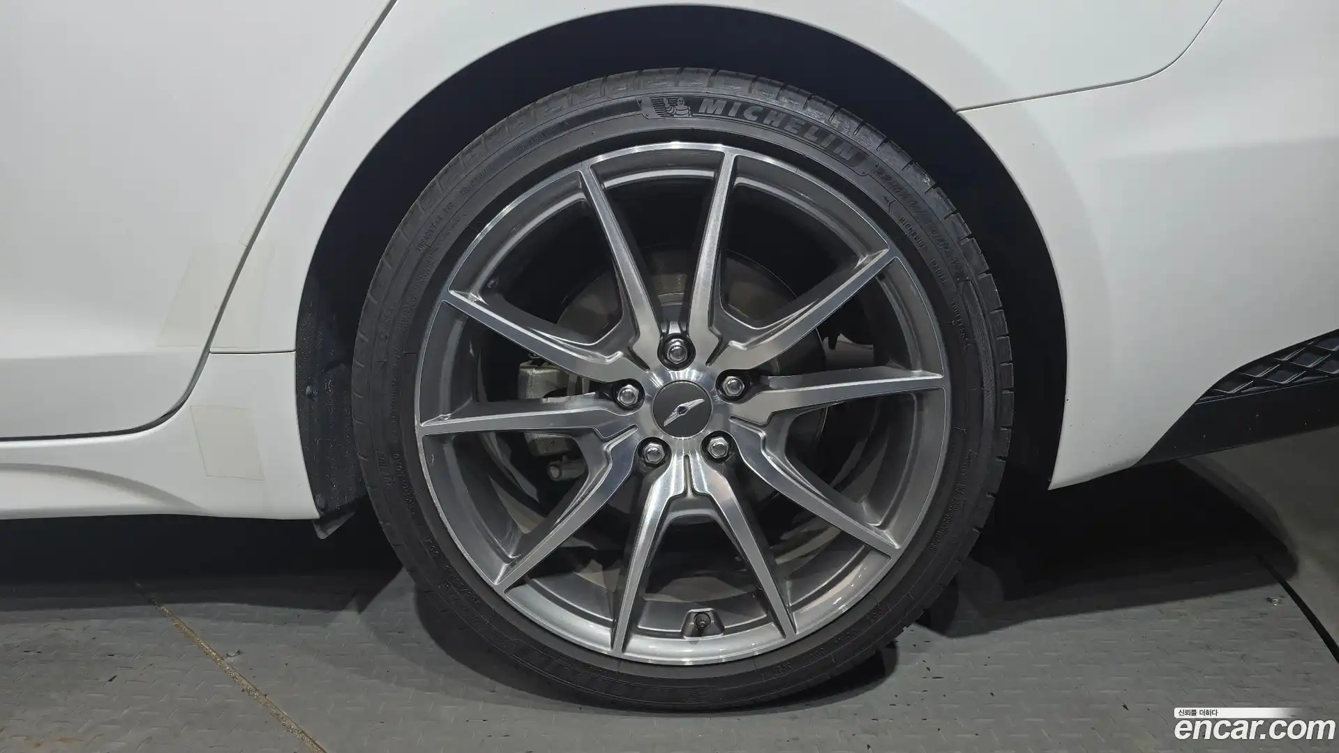 G70 Genesis 2021.11-OUTER-031