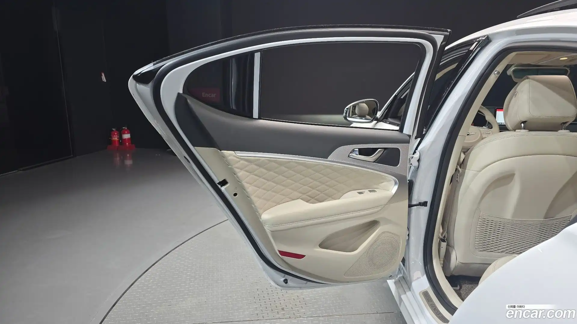 G70 Genesis 2021.11-INNER-035