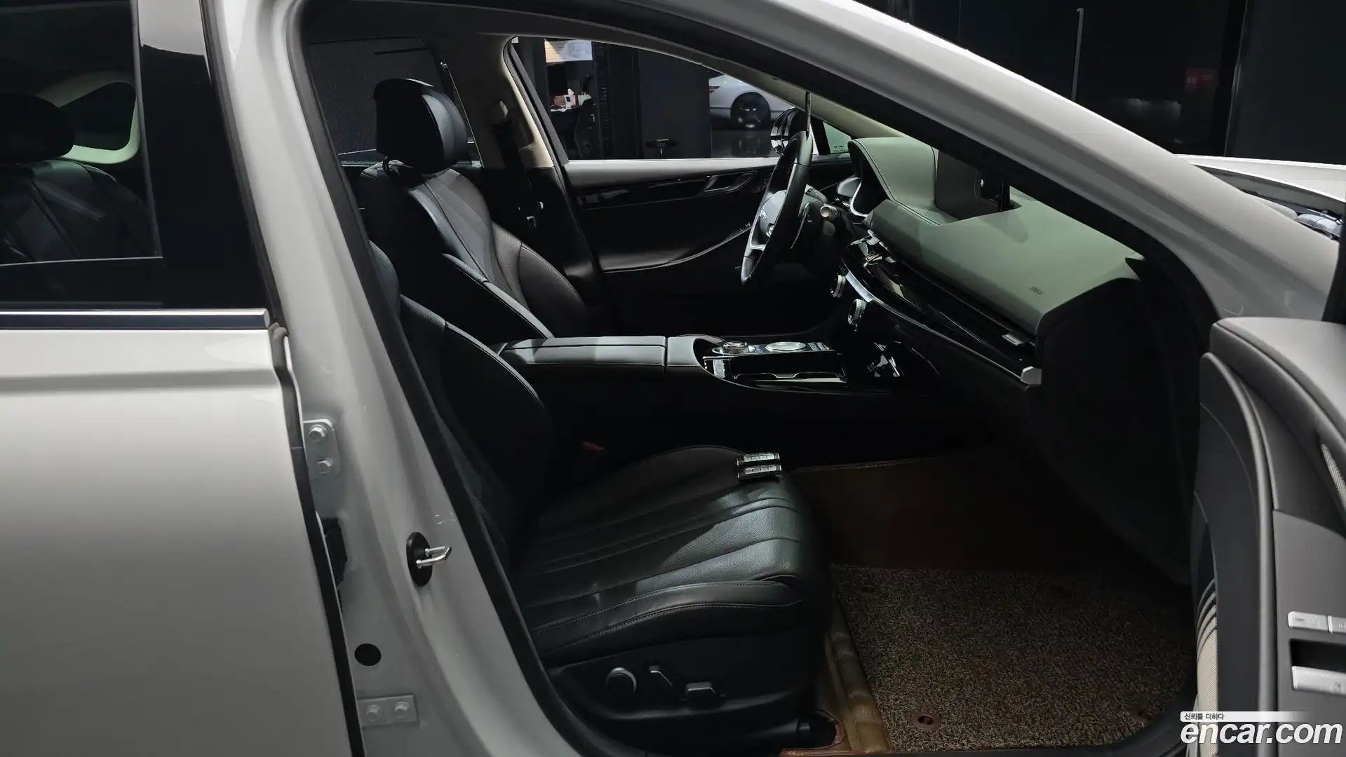 G80 Genesis 2020.7-INNER-036