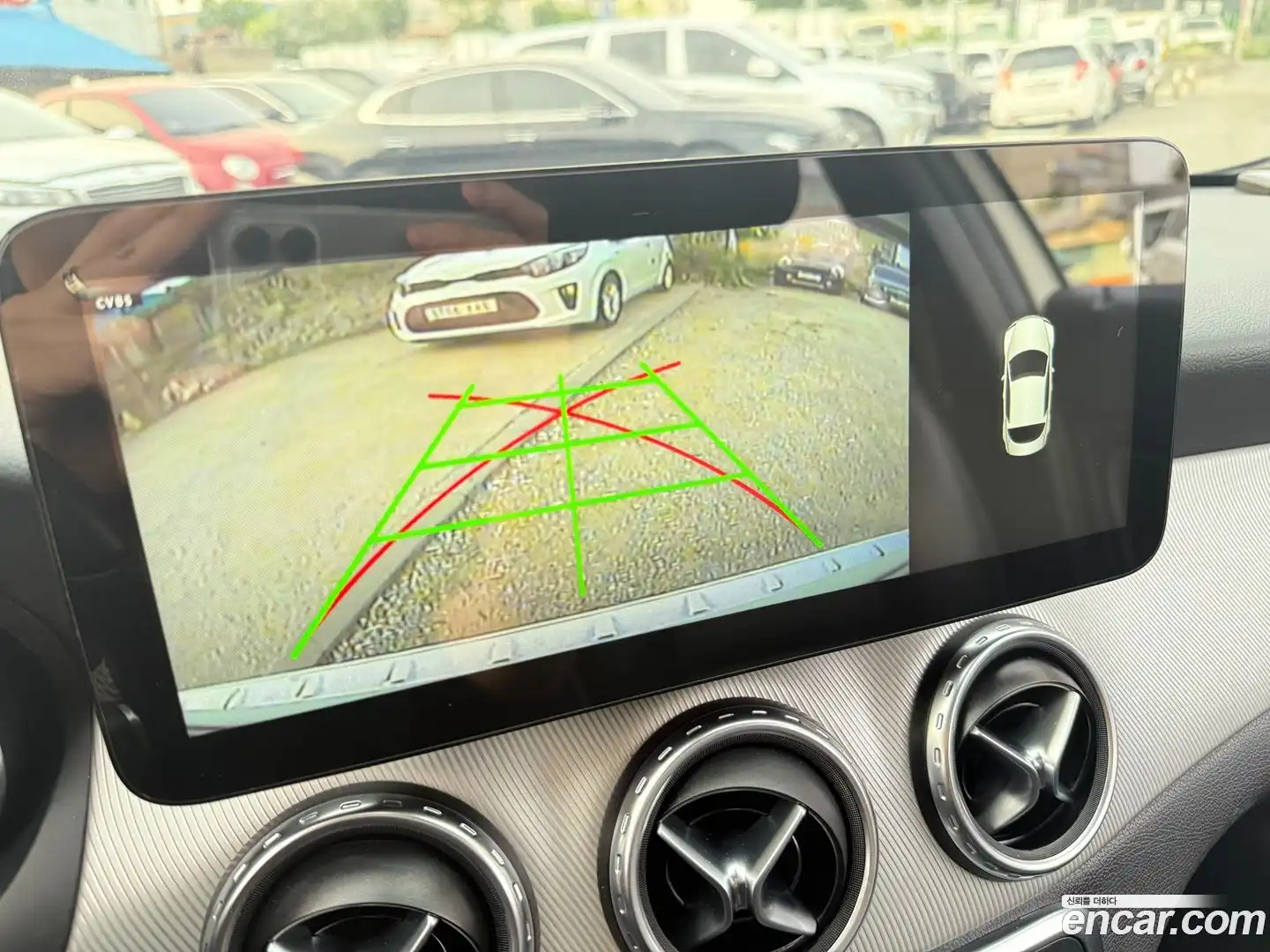 GLA-Class Mercedes-Benz 2015.8-OPTION-017