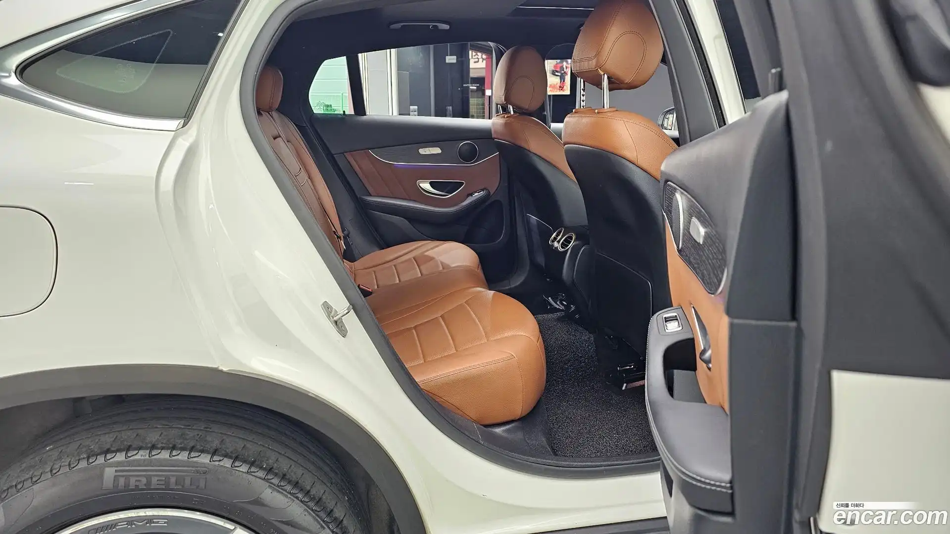 GLC-Class Mercedes-Benz 2020.11-OPTION-016