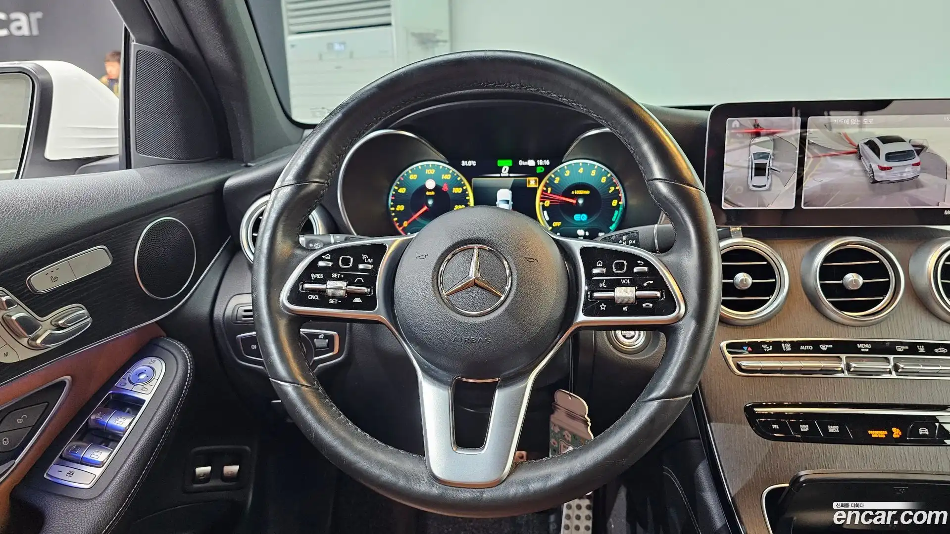 GLC-Class Mercedes-Benz 2020.11-OPTION-017