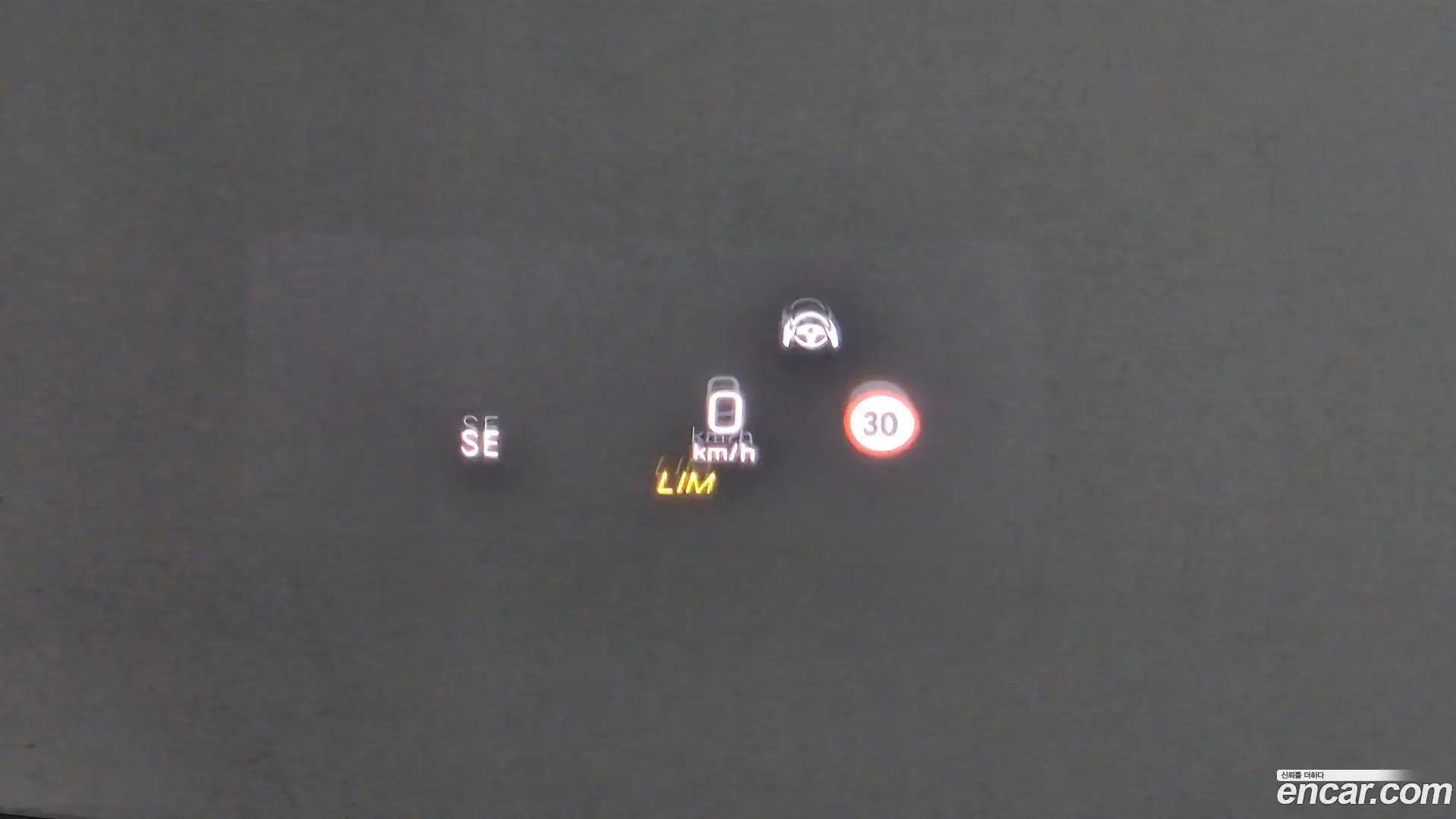 GLC-Class Mercedes-Benz 2020.11-OPTION-022