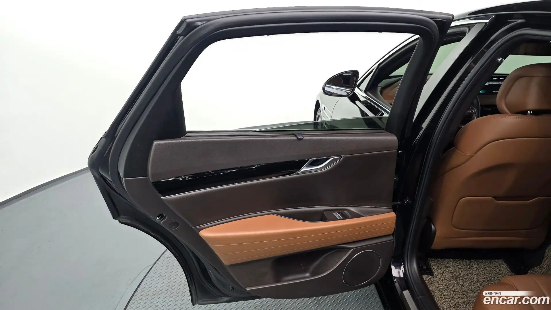 G80 Genesis 2022.6-INNER-035